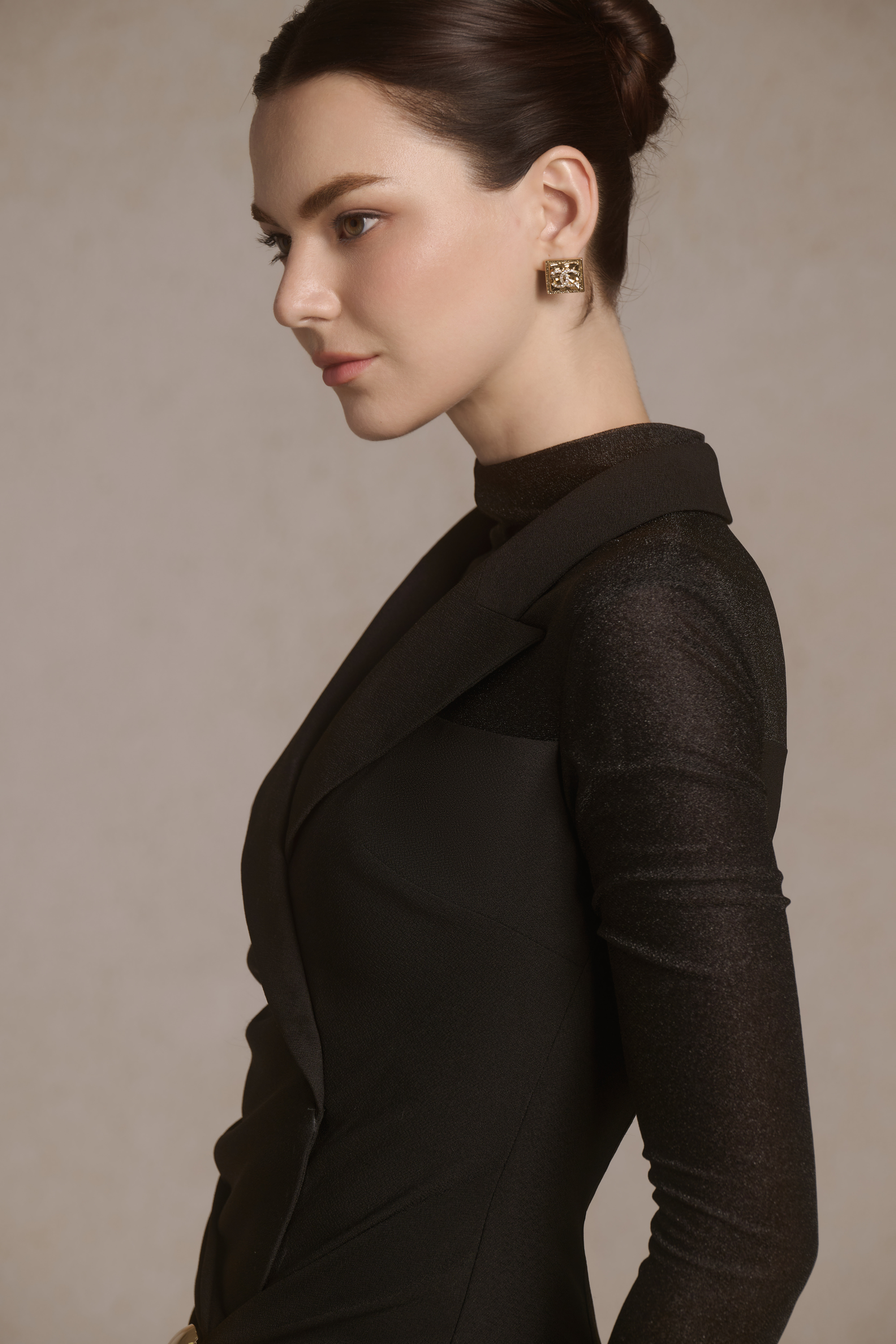 Vesta Knot Midi in Black