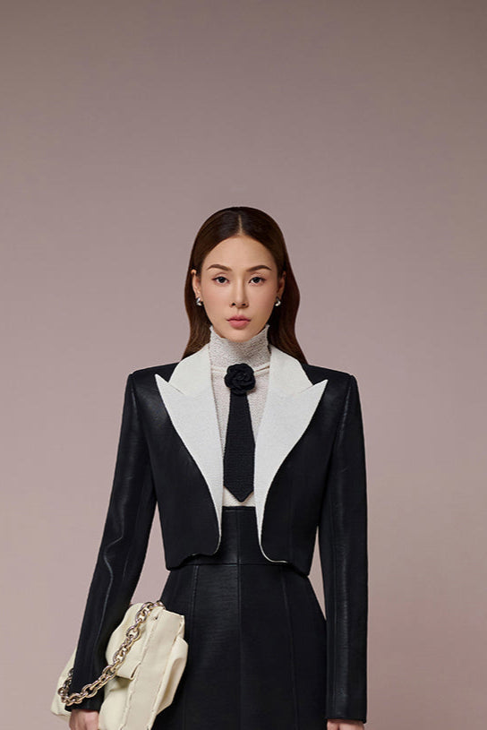 Yara Curved Flaps Croptop Blazer