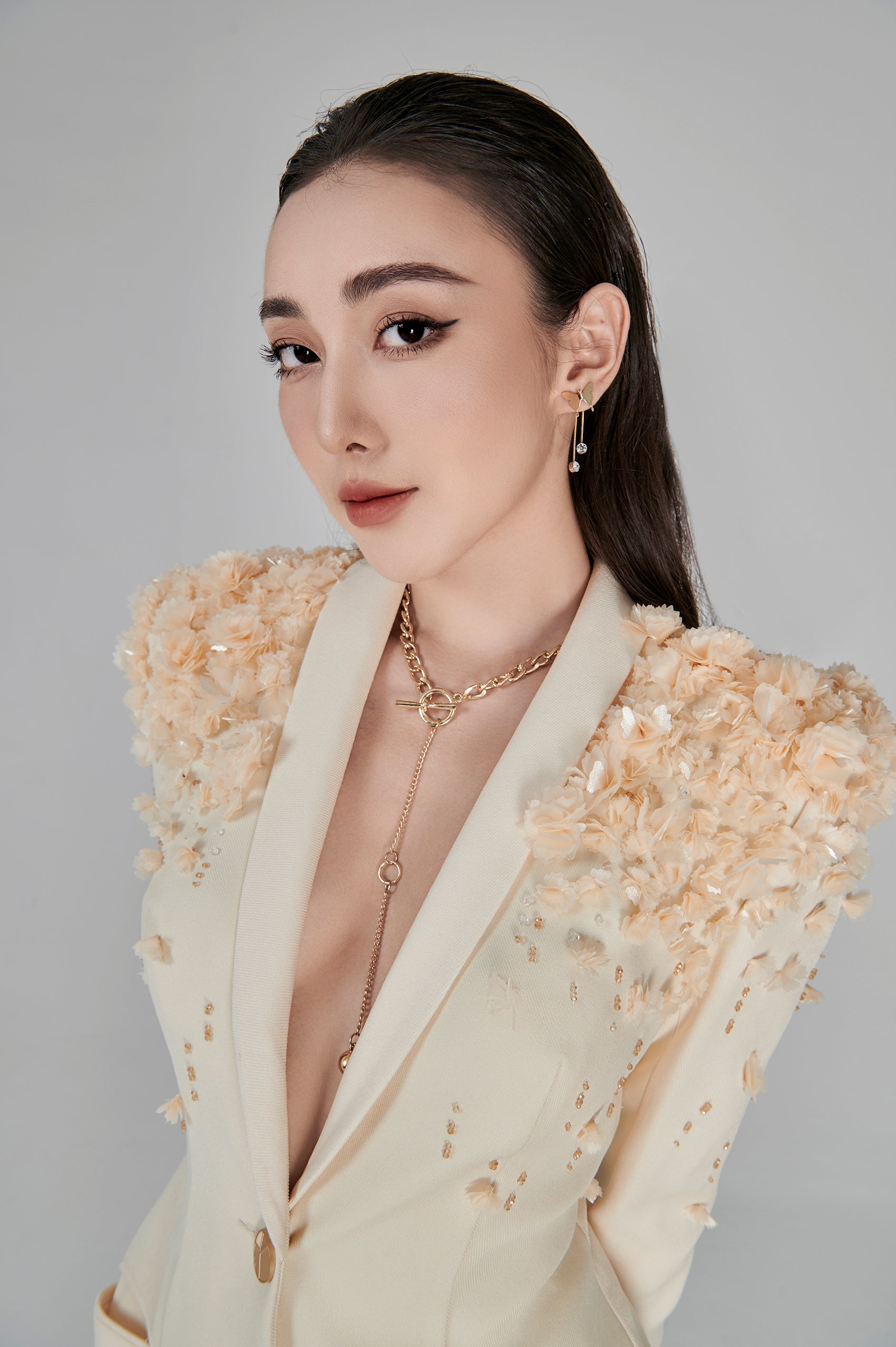 Ines Deep V-neck Gown - VL1019