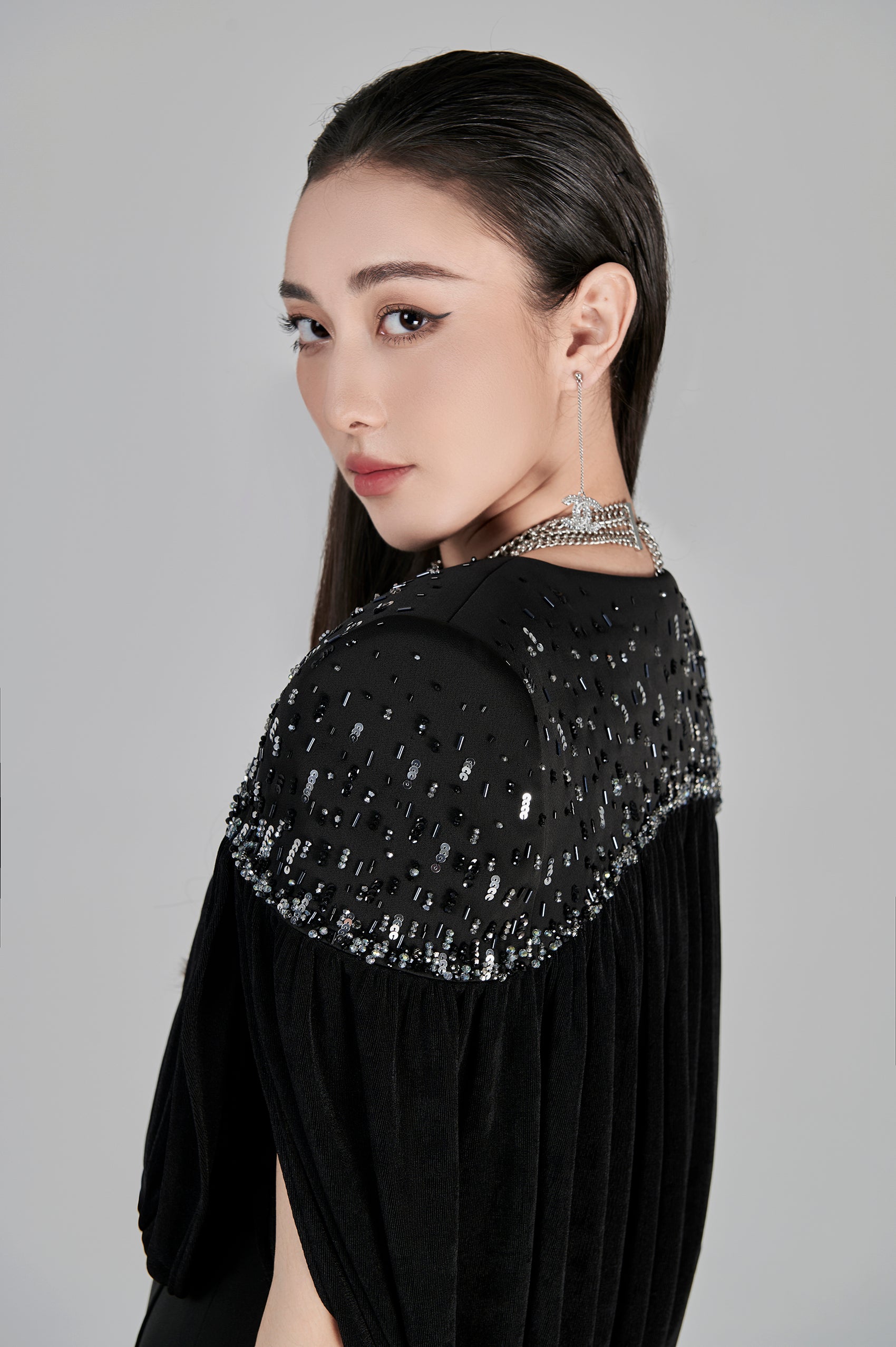 Leila V-neck Fishtail Gown