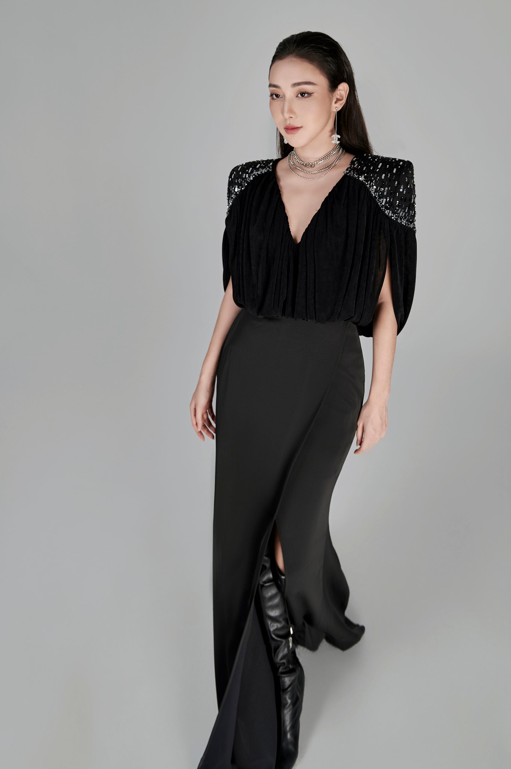 Leila V-neck Fishtail Gown