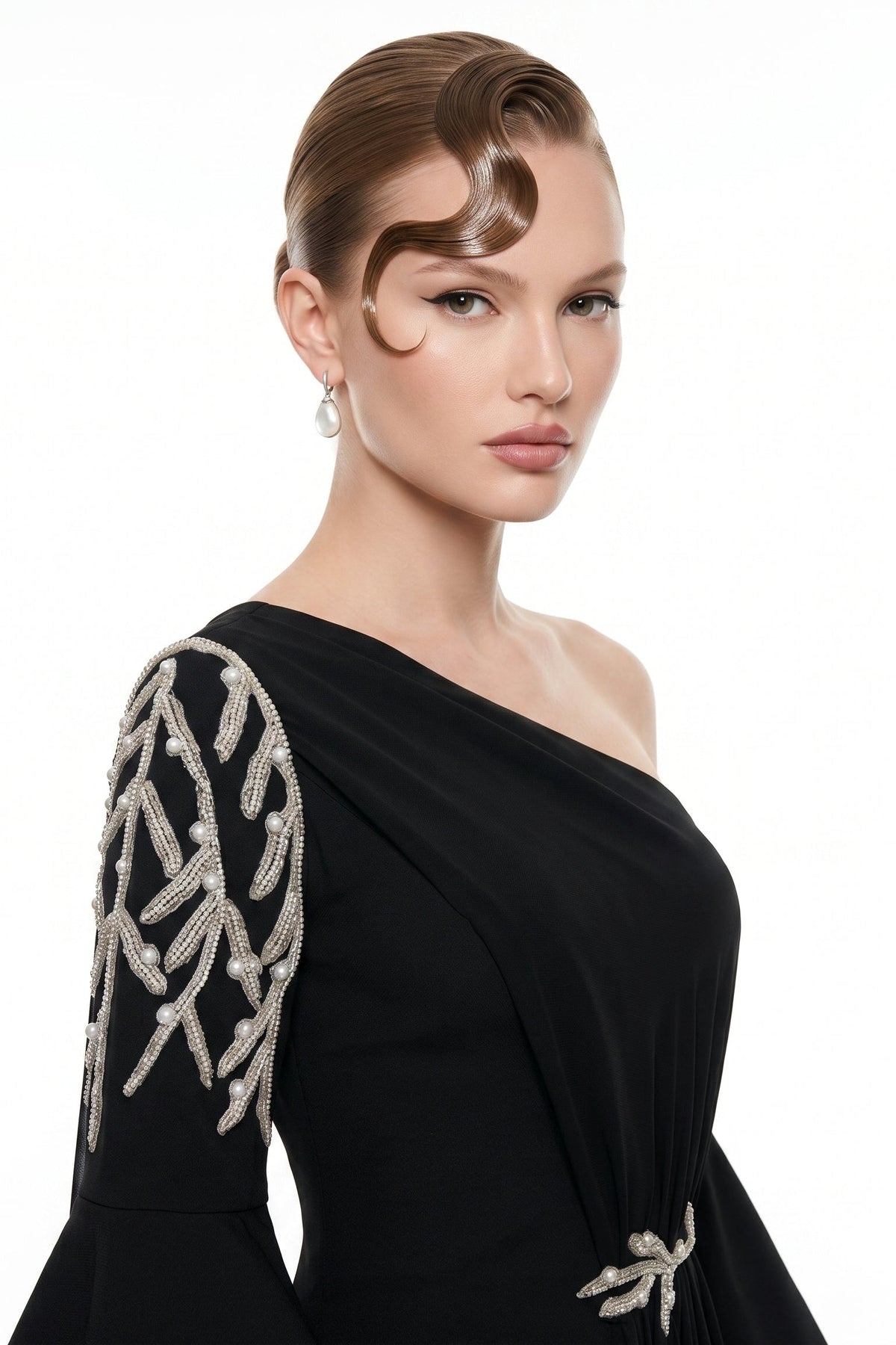 Li Beirut M1101 – One-Shoulder Column Gown with Cape & Gold Embroidery