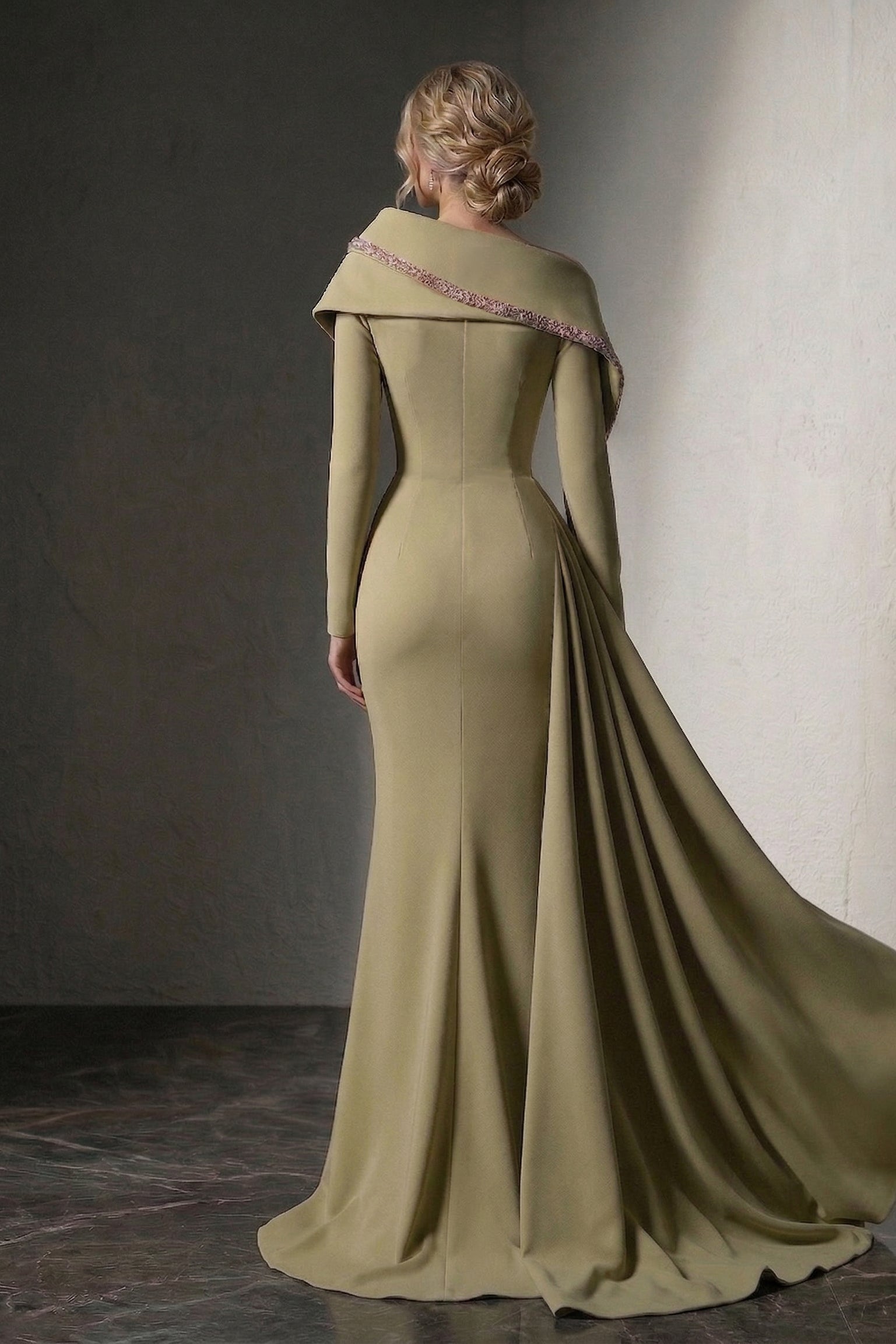 Fouad Sarkis F3038 Elegant Couture Evening Gown 4/36 / Gold Fouad Sarkis F3038 Elegant Couture Evening Gown 4/36 / Gold