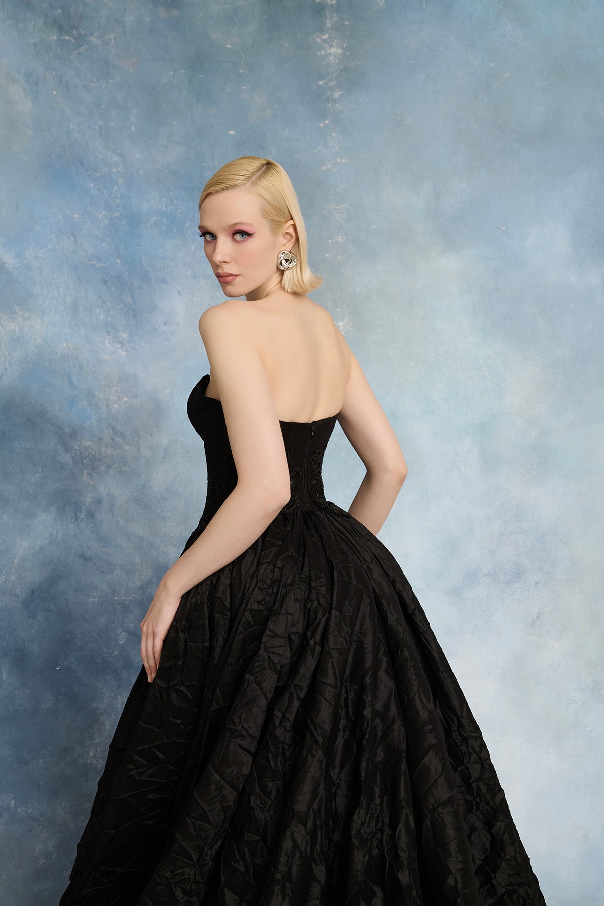 نور فتح الله N0733 - فستان كورسيه أسود مع تطريز بالخرز