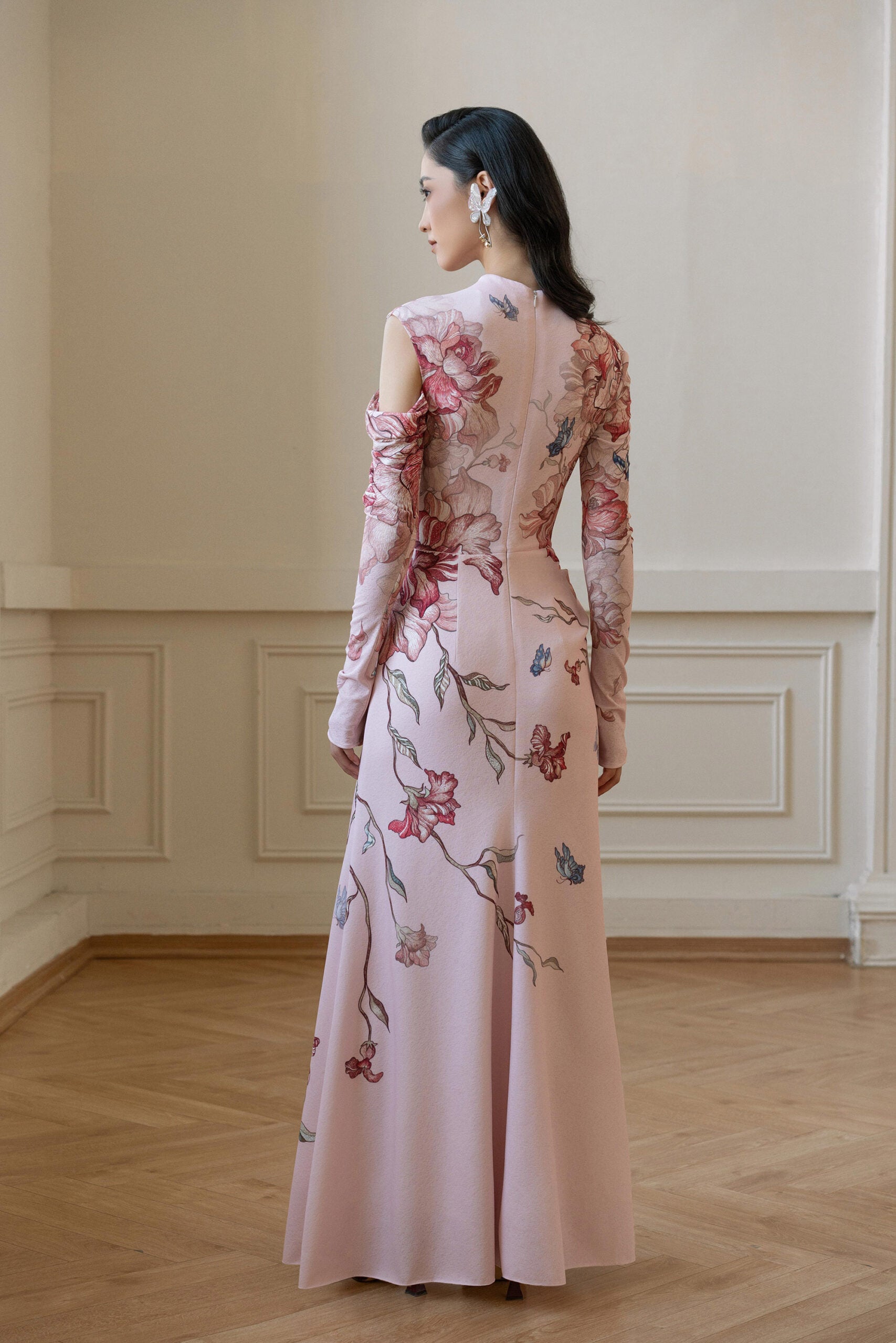 Shaira offical | | A stylish mermaid dress in Cherry Blossom pink, featuring A draped neckline, asymmetric sleeves, and 3D draping at the waist. Shaira offical | | A stylish mermaid dress in Cherry Blossom pink, featuring A draped neckline, asymmetric sleeves, and 3D draping at the waist.