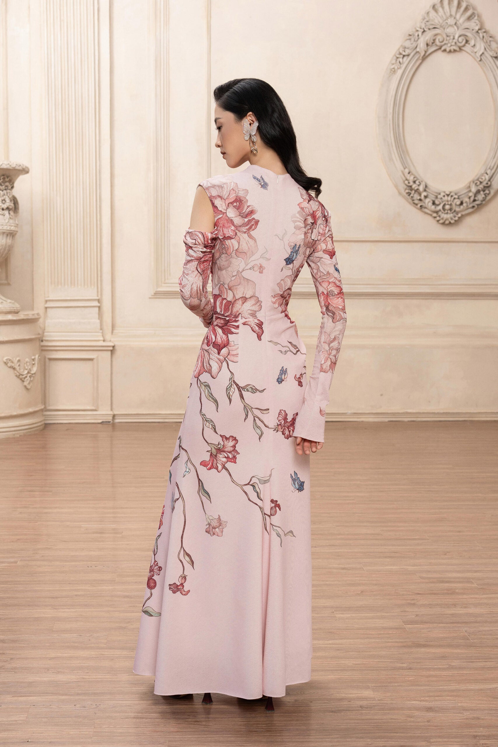 Shaira offical | | A stylish mermaid dress in Cherry Blossom pink, featuring A draped neckline, asymmetric sleeves, and 3D draping at the waist. Shaira offical | | A stylish mermaid dress in Cherry Blossom pink, featuring A draped neckline, asymmetric sleeves, and 3D draping at the waist.