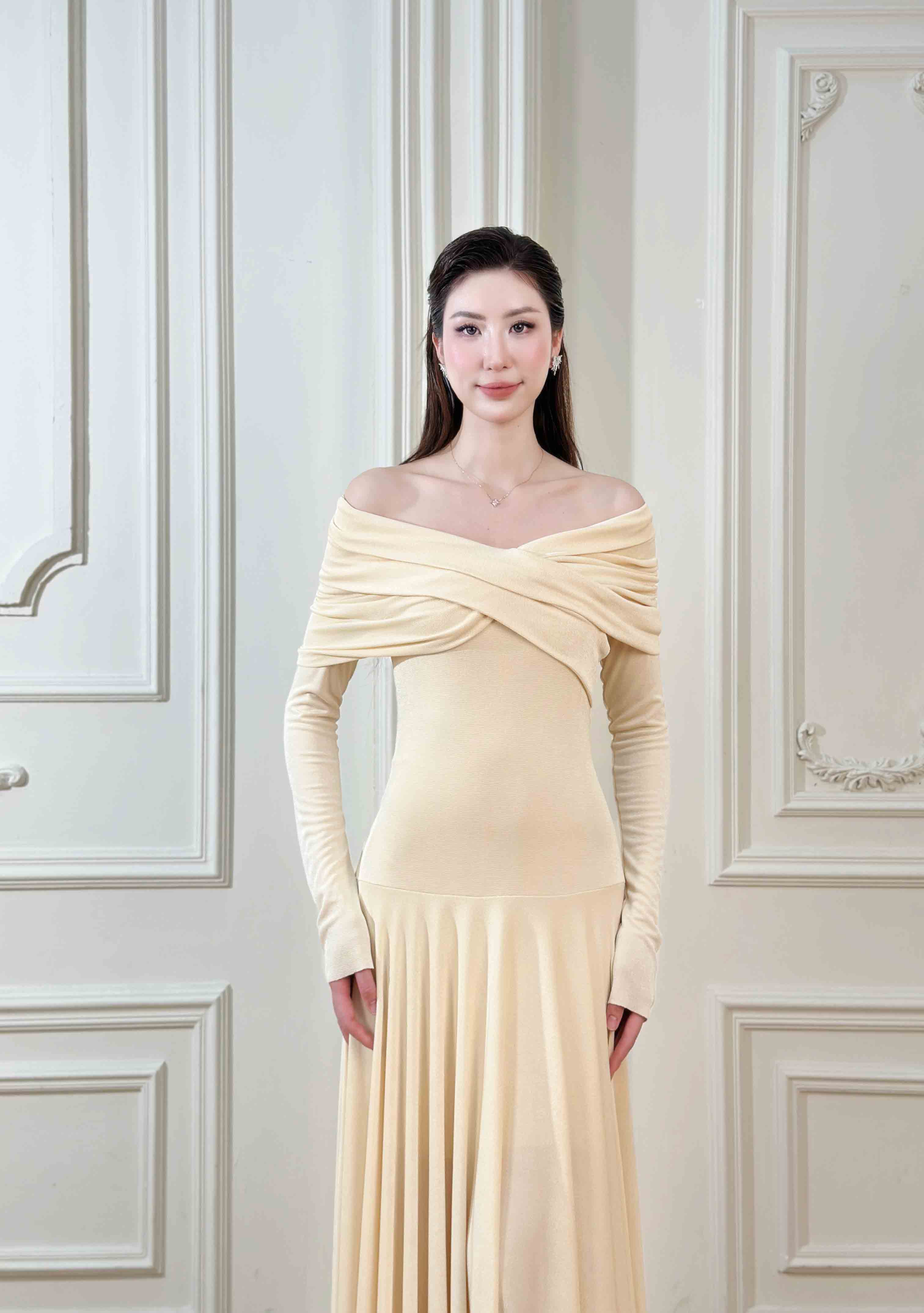 Ari Dress – Ivory Cream Maxi Dress