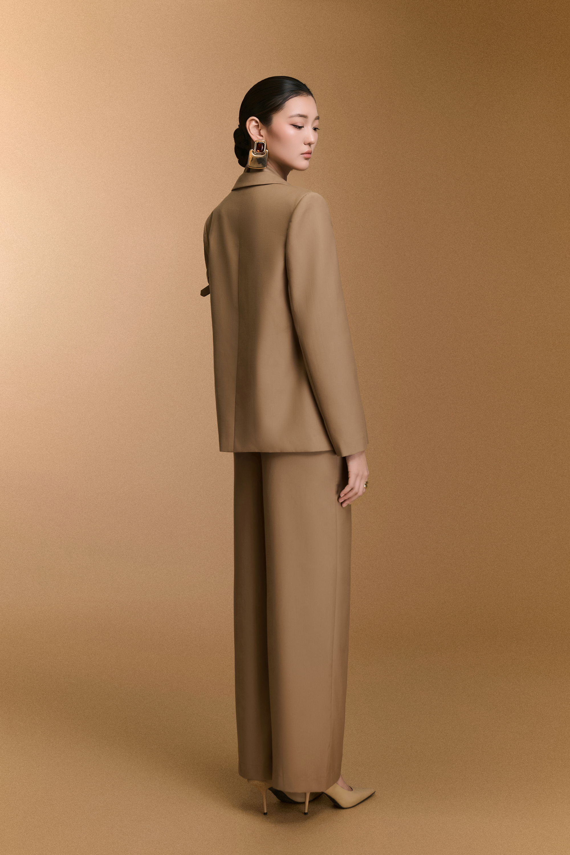 Nora Top & Ceci Blazer & pants