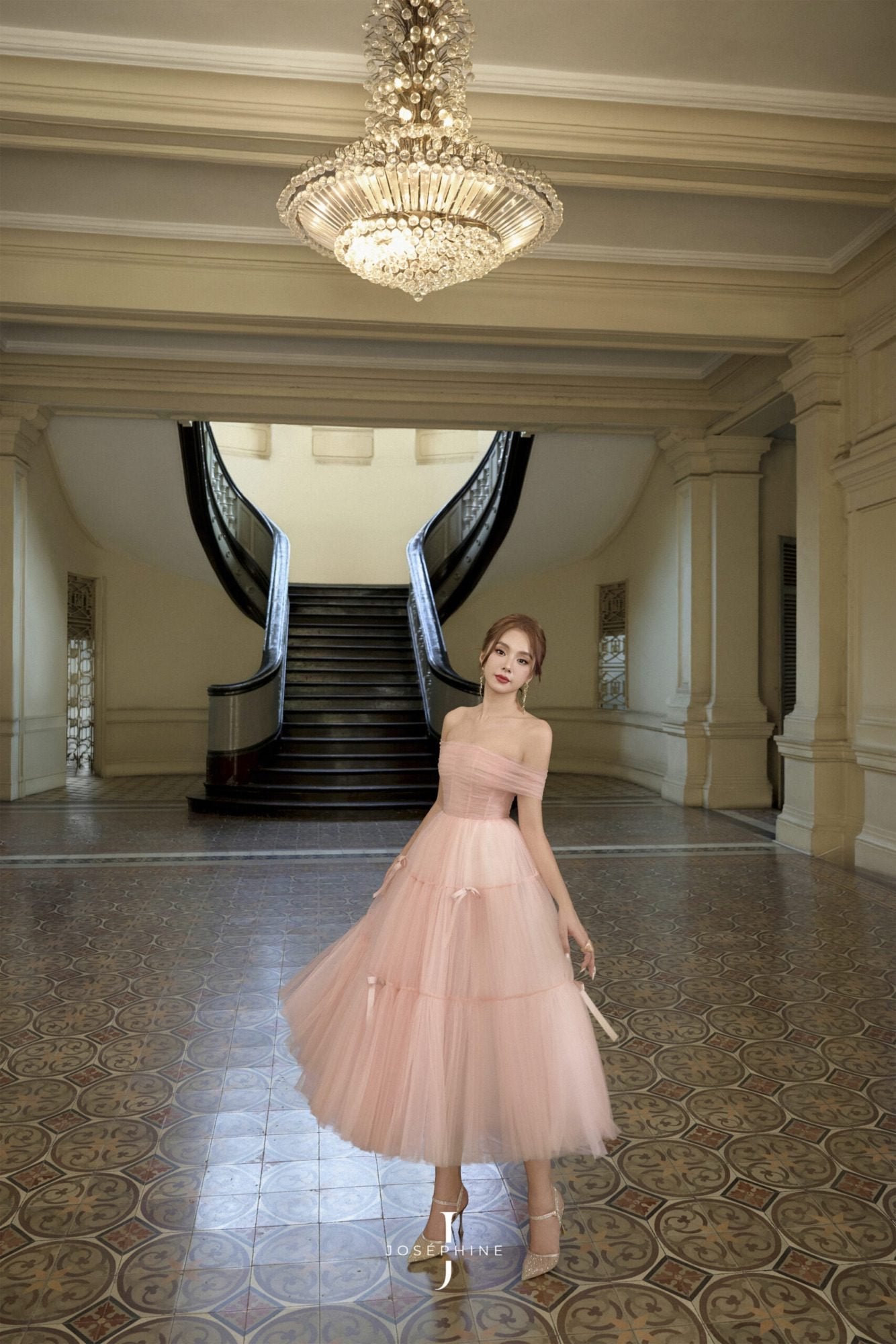 Bowtie Dress image 0