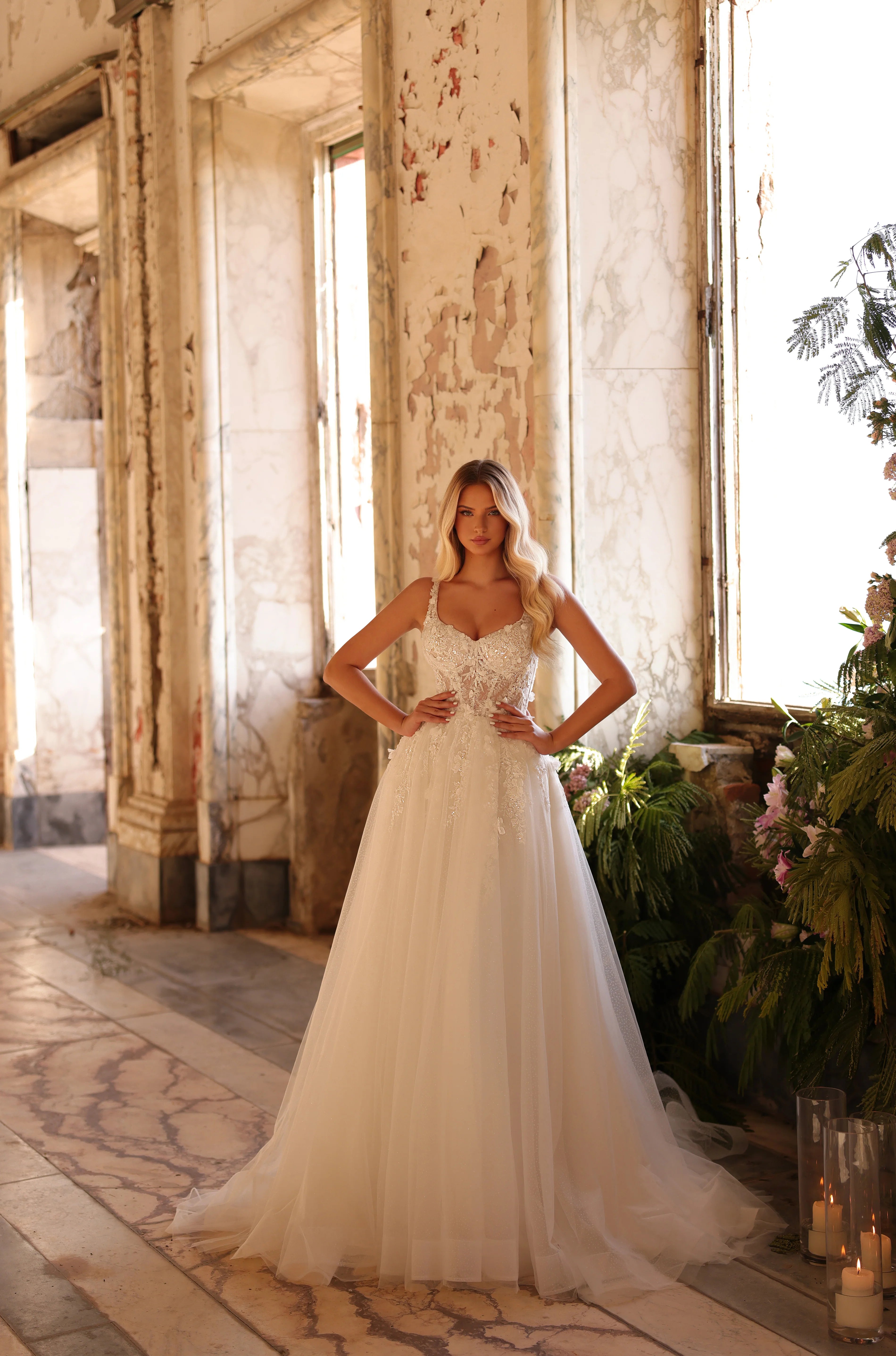 Caroline 44020
