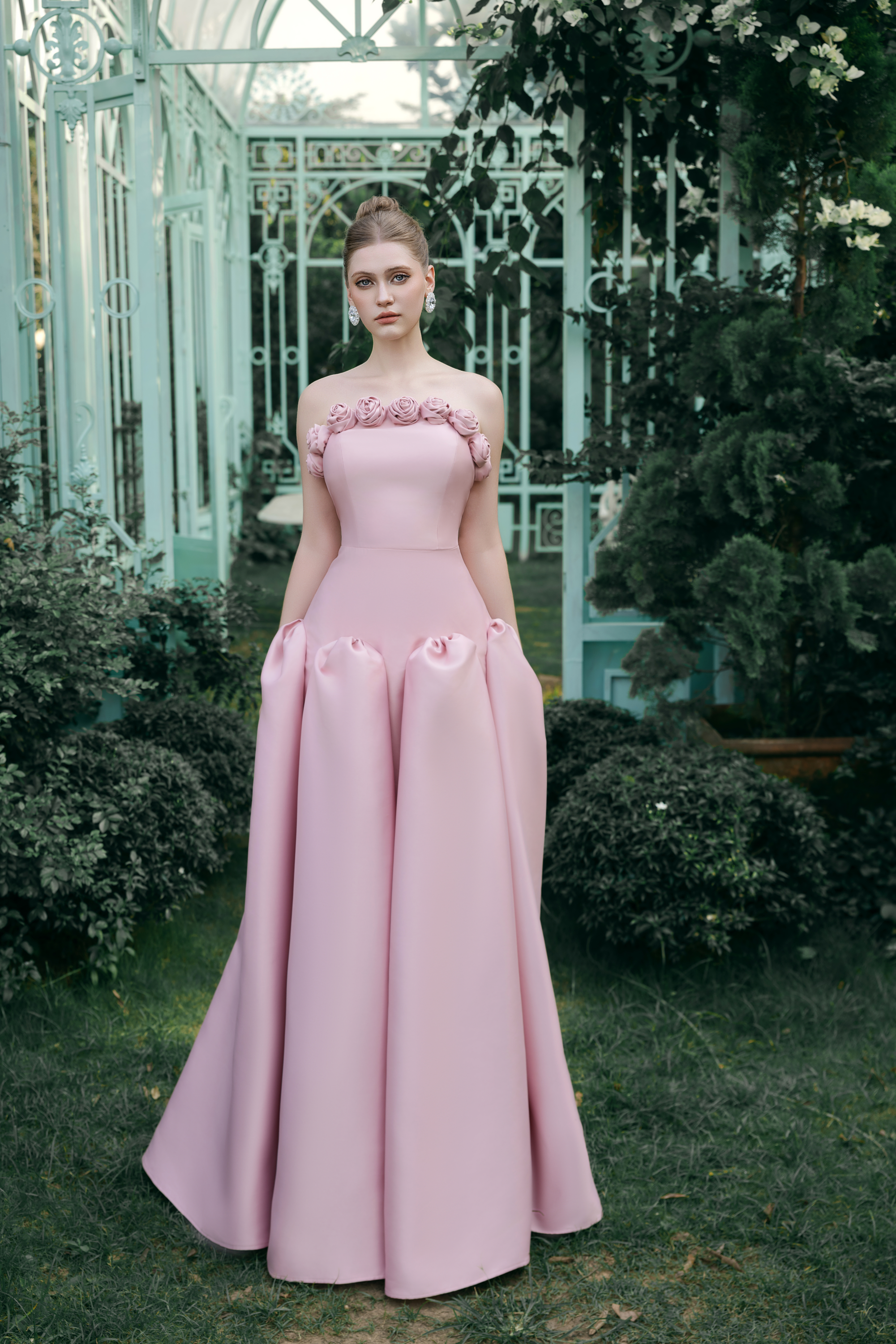 Noa Dress – Strapless Rosette Ballgown