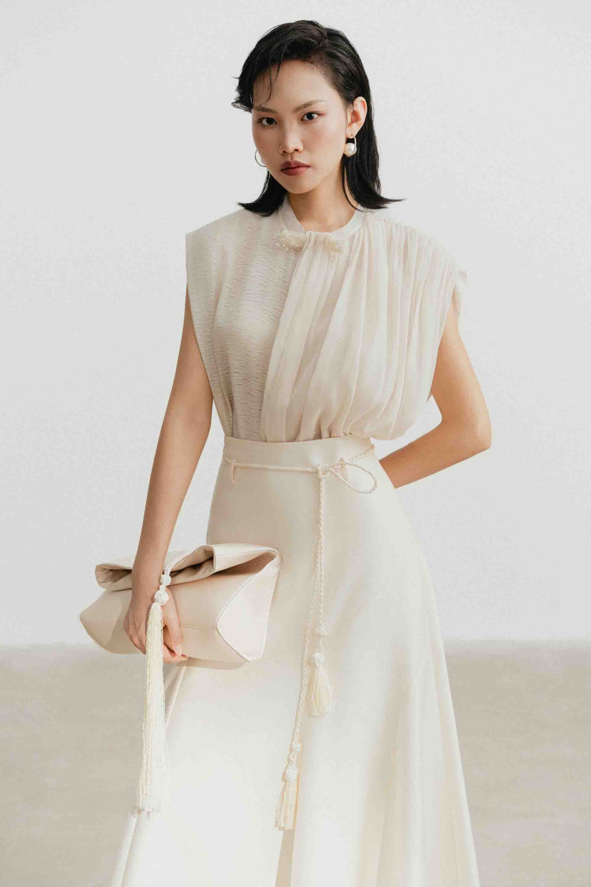 Draped Sleeveless Set Design