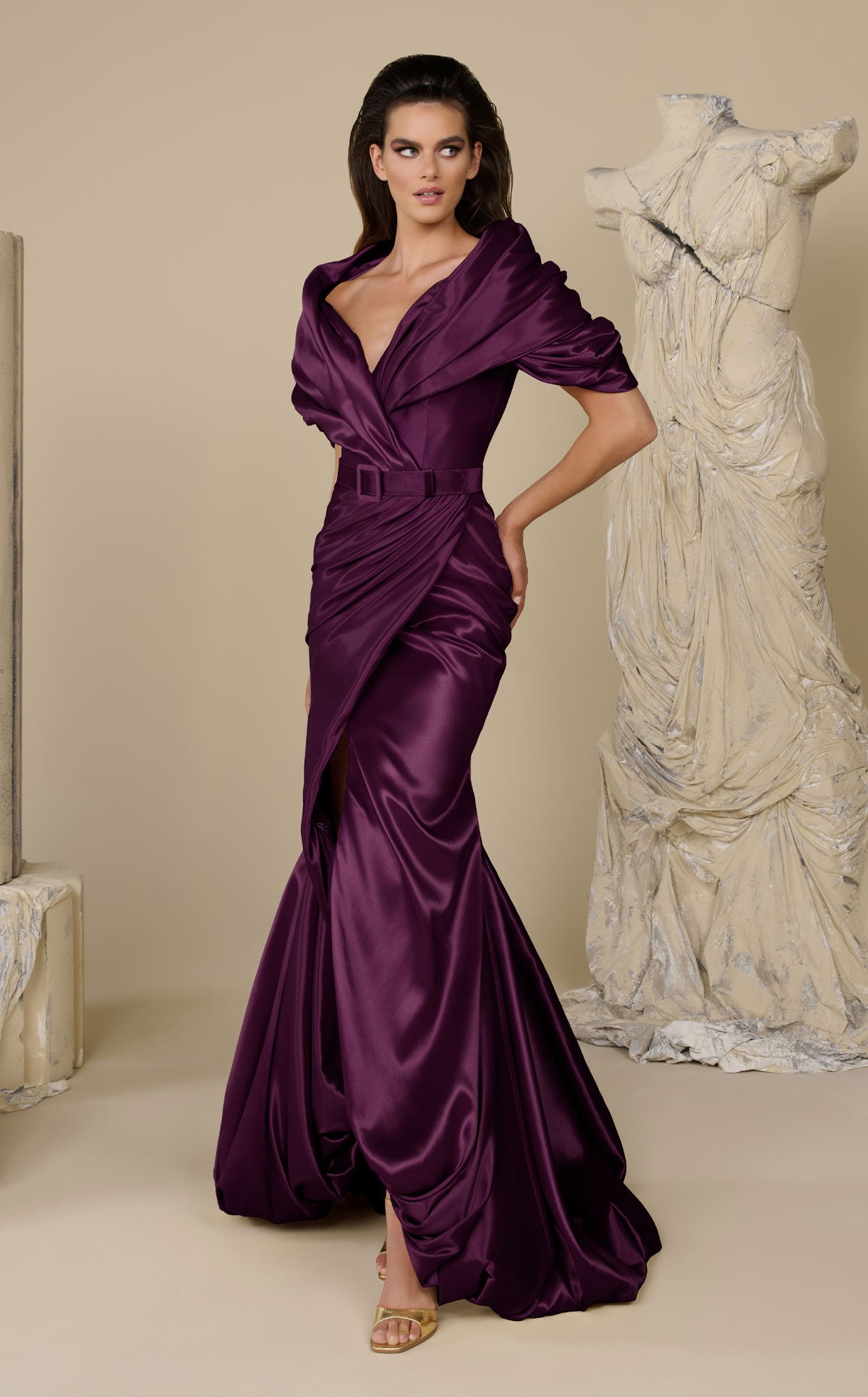 Elegant Golden Drape Evening Gown - V-Neck Long Sleeve Formal Dress F02946