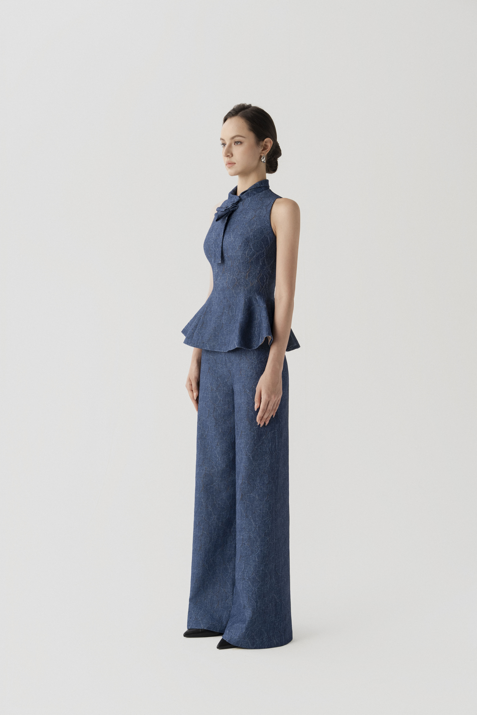 Floral Denim sleeveless Top & Basic Trousers