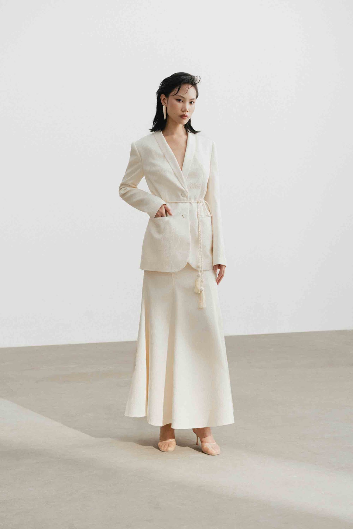 Floral Jacquard V-Neck Blazer Skirt Set Design