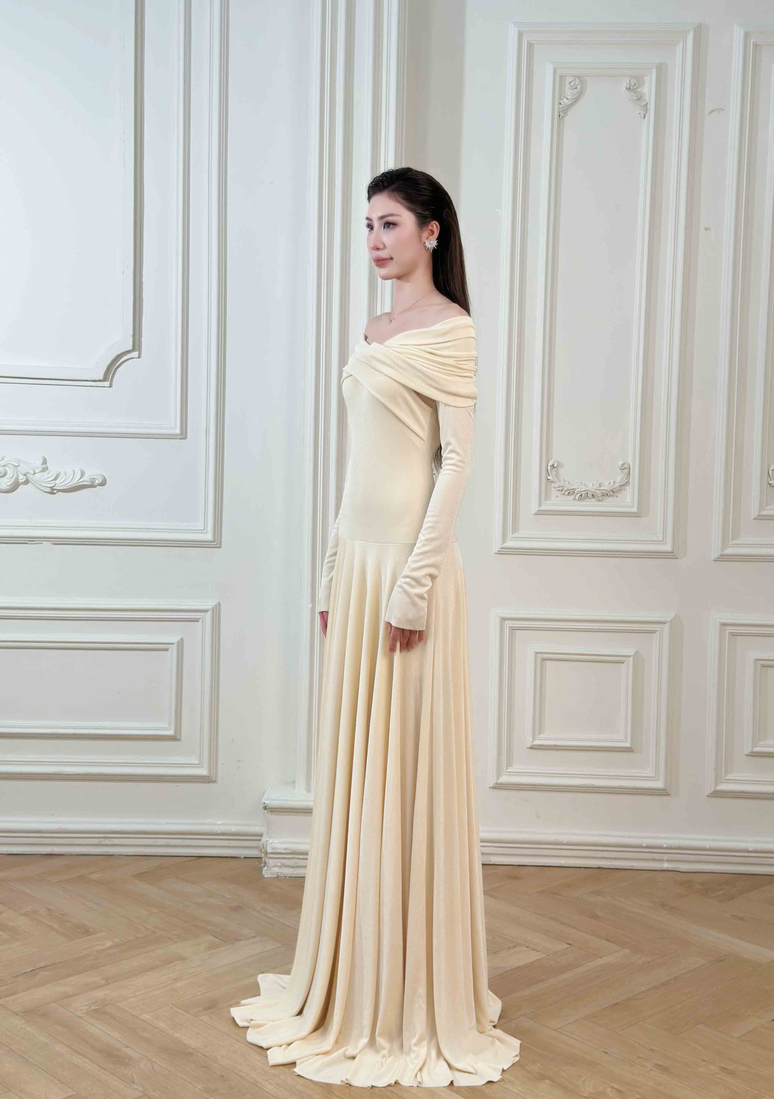 Ari Dress – Ivory Cream Maxi Dress