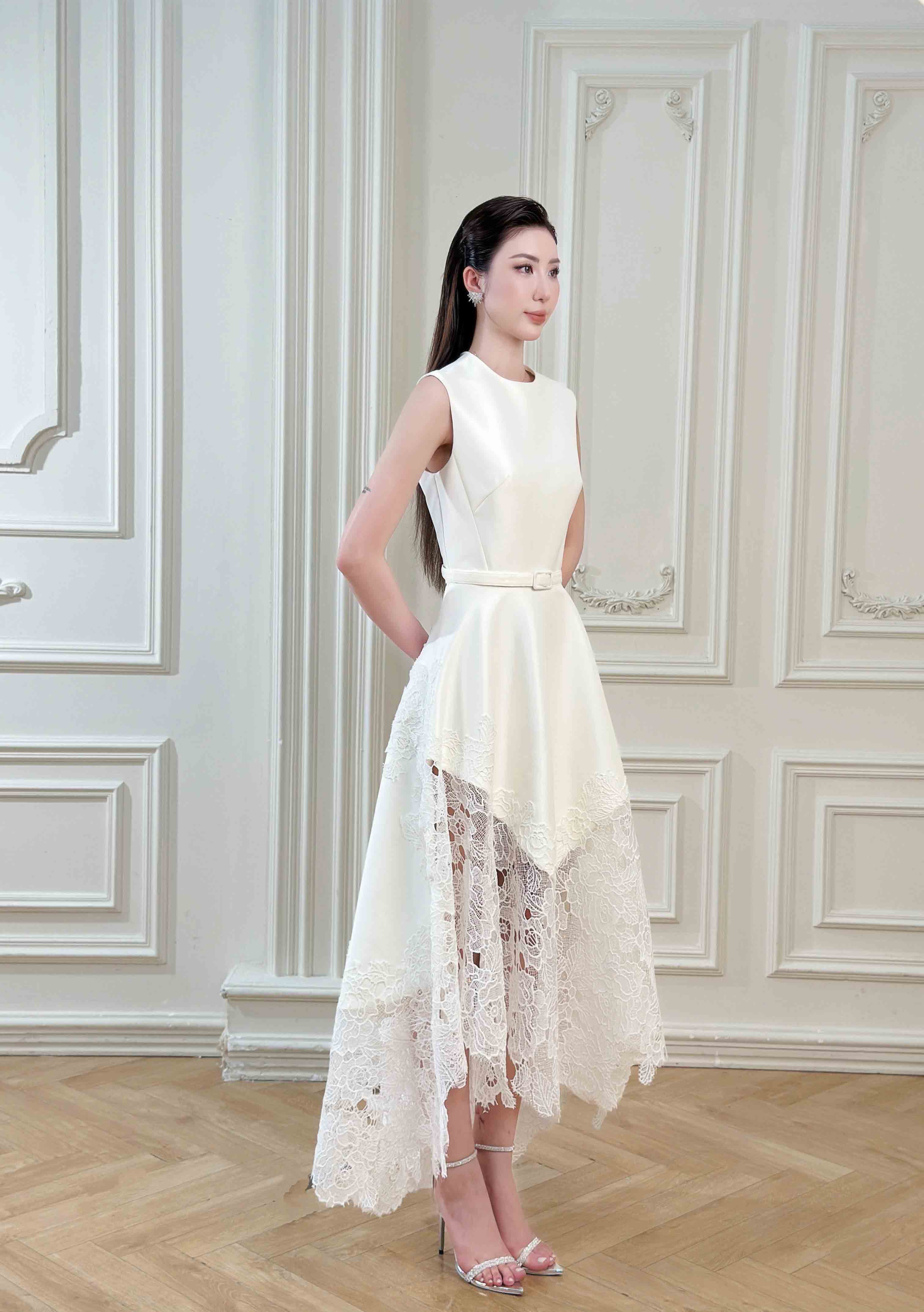 Elyn Dress – White Swan Midi Dress