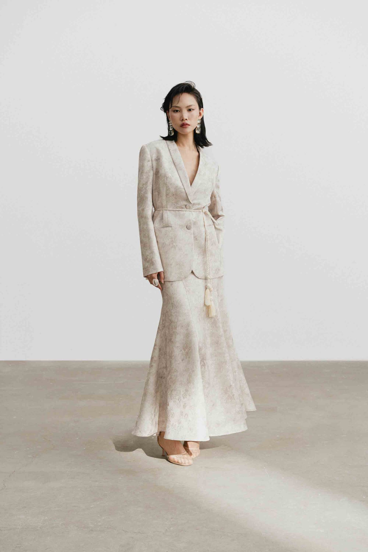 Jacquard V-Neck Blazer Skirt Set Design