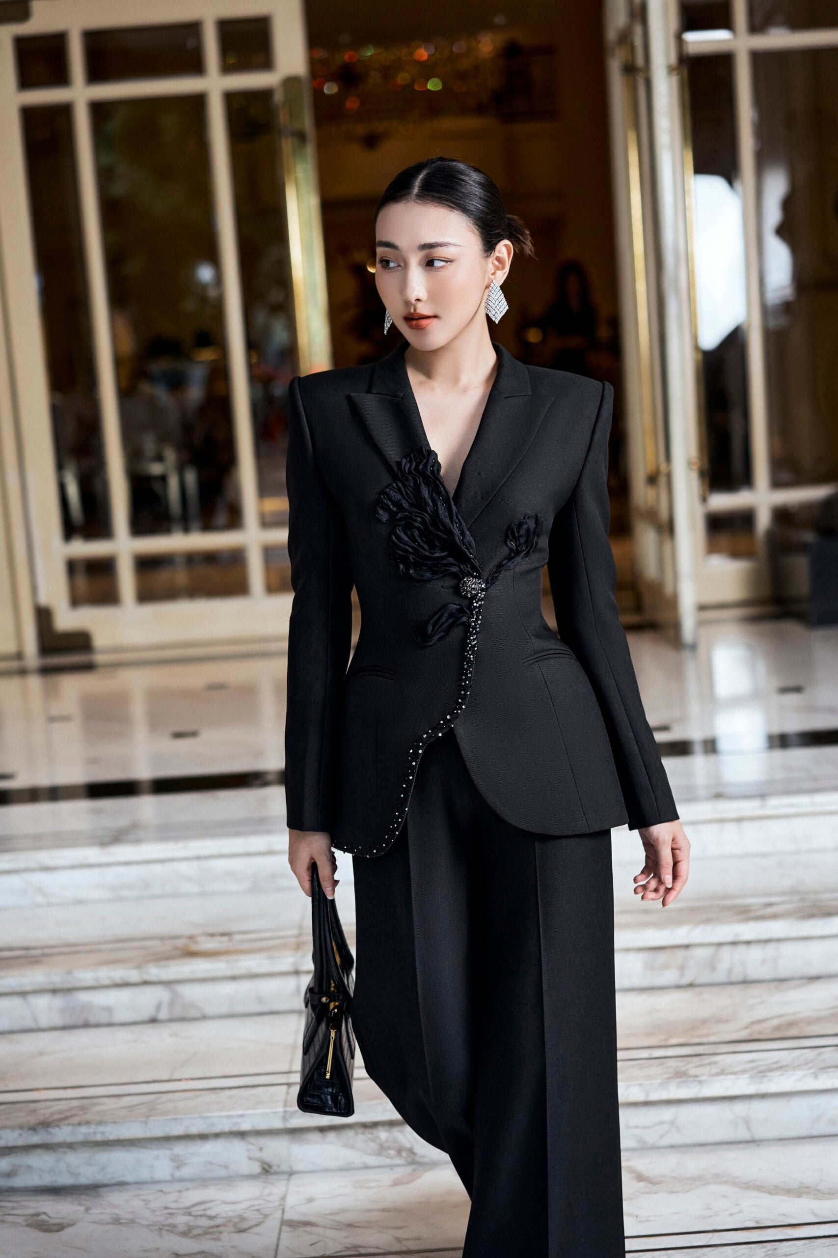 Josefin Black Floral 3D Blazer