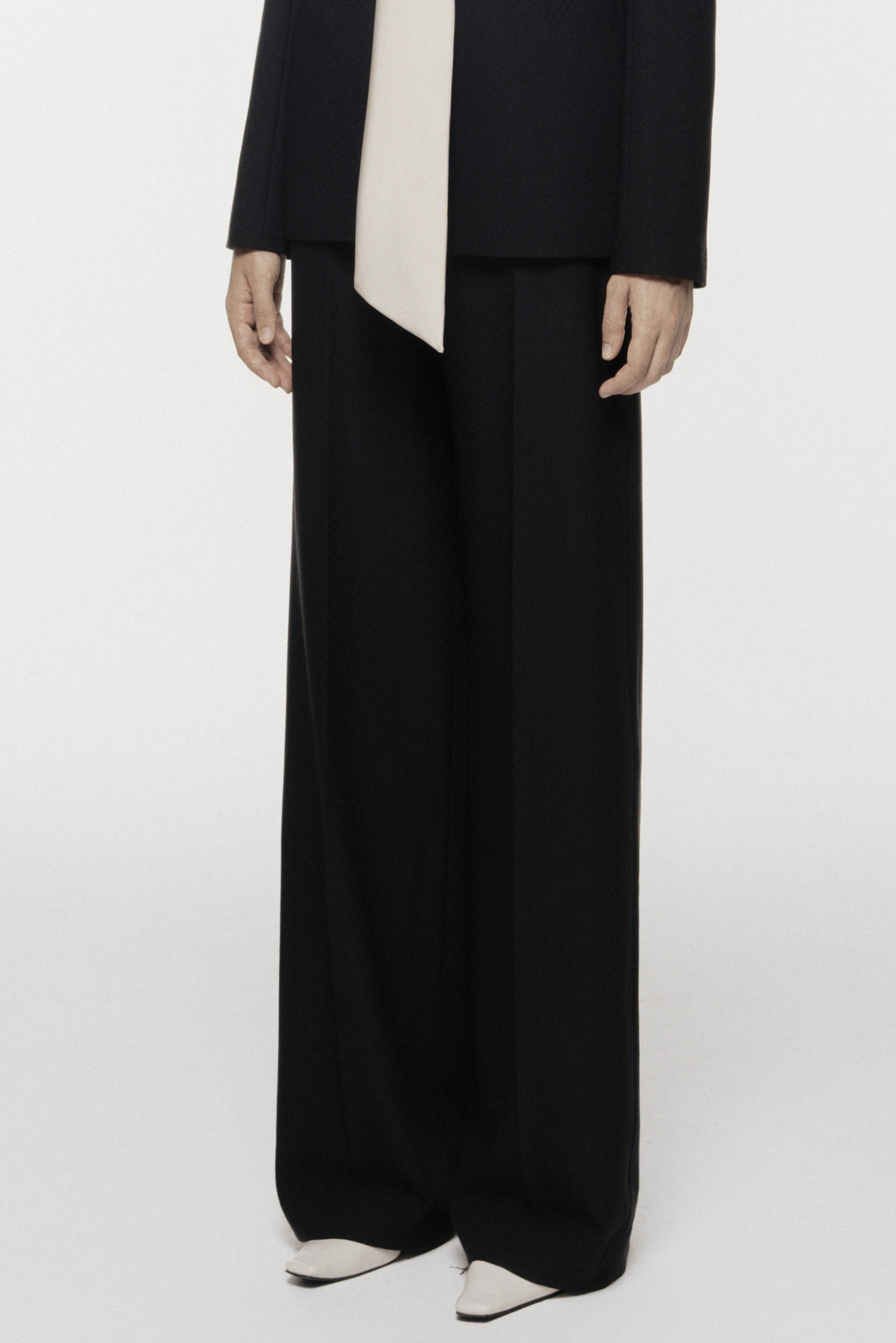 Classic Straight-Leg Trousers Black