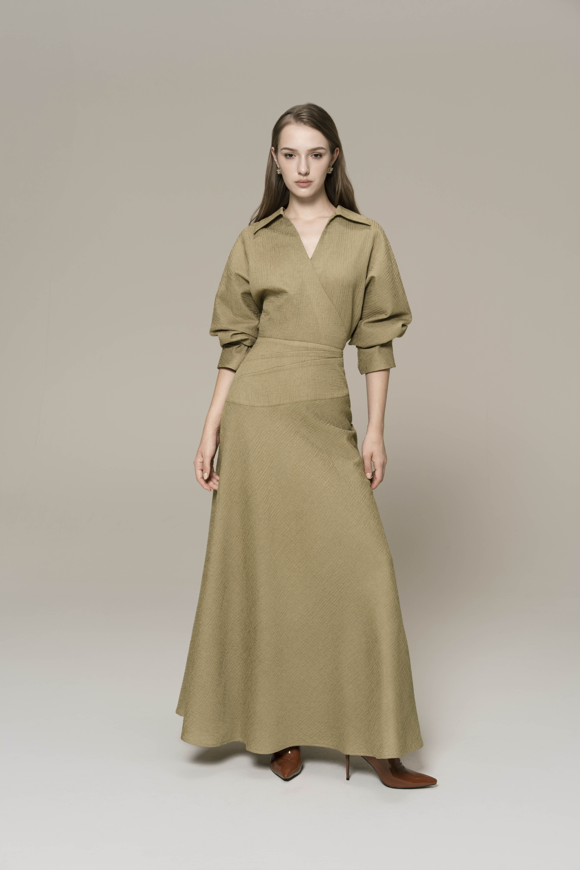 Dewlight Midi Dress in Warm Taupe