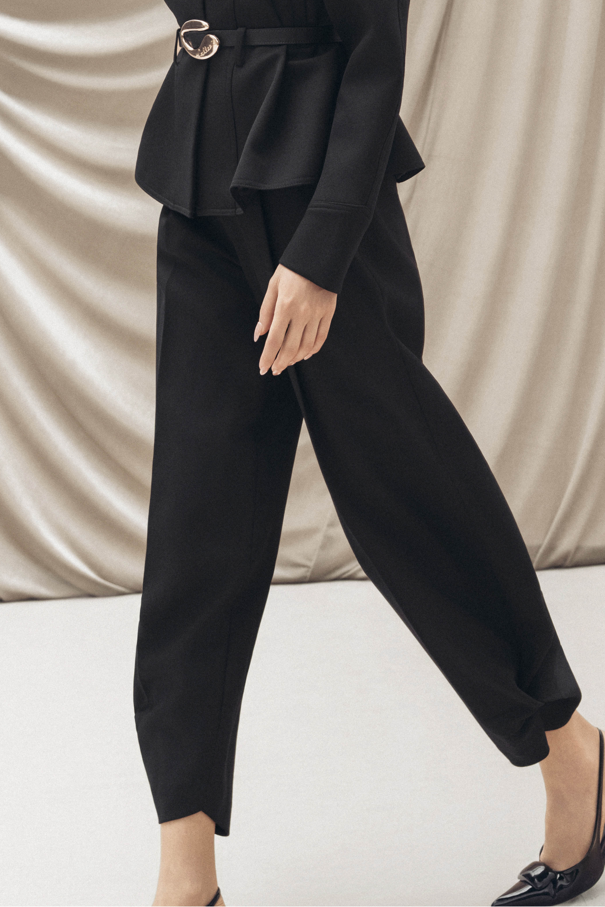 Twisted-Hem Cocoon Pants in Black