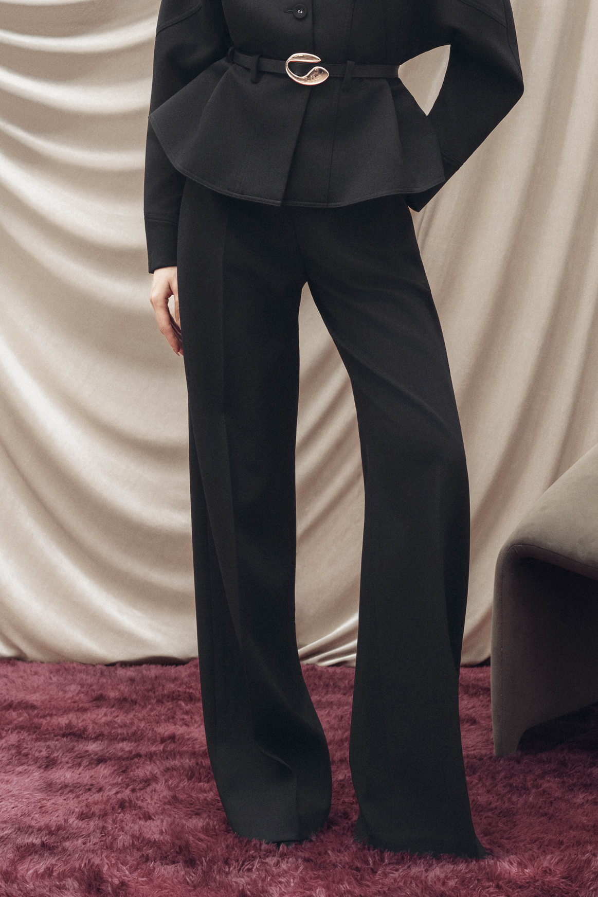 High-Waist Pleated Wide-Leg Trousers in Black