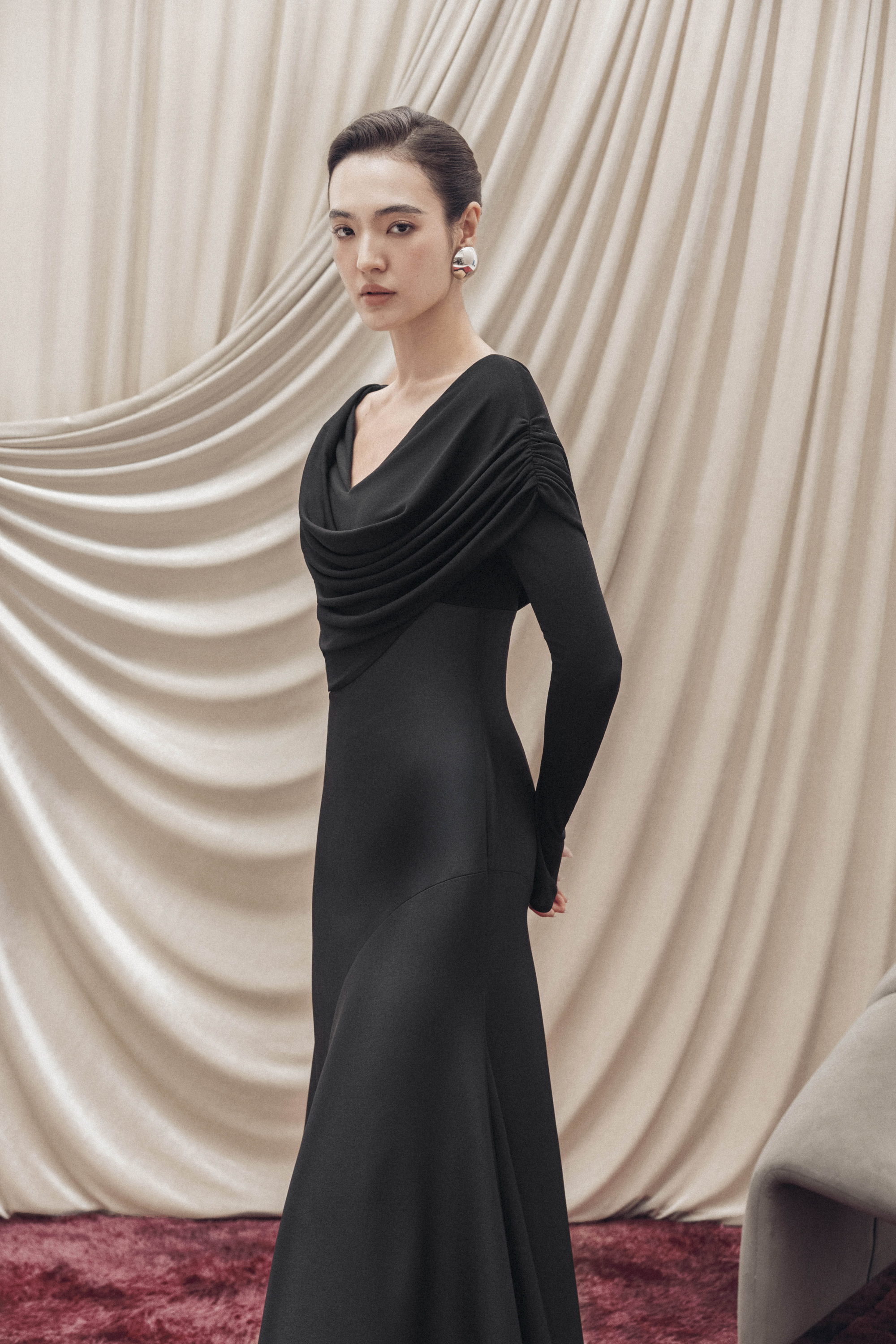 Soft-Drape Mermaid Dress in Black
