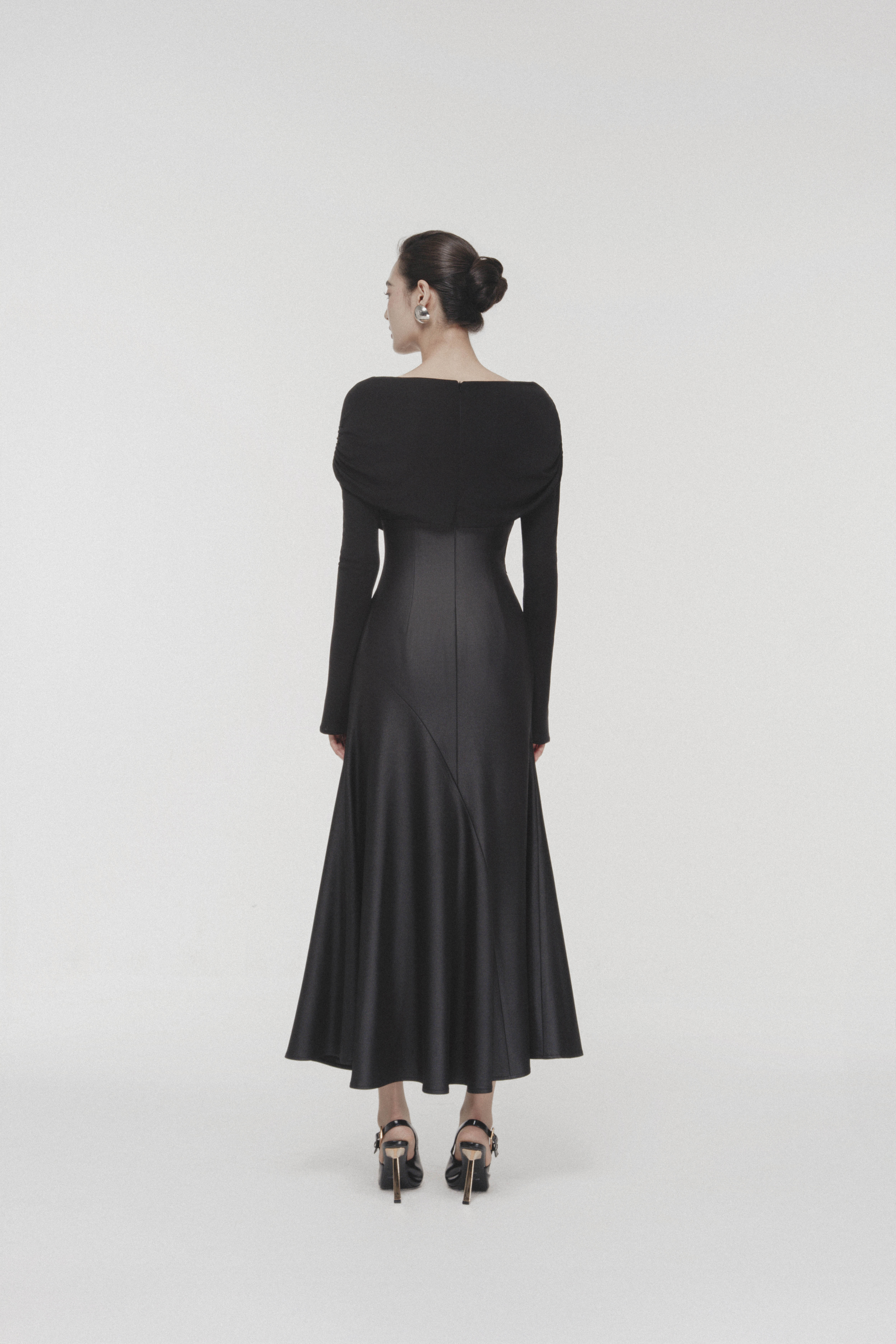 Soft-Drape Mermaid Dress - Black V-Neck Midi