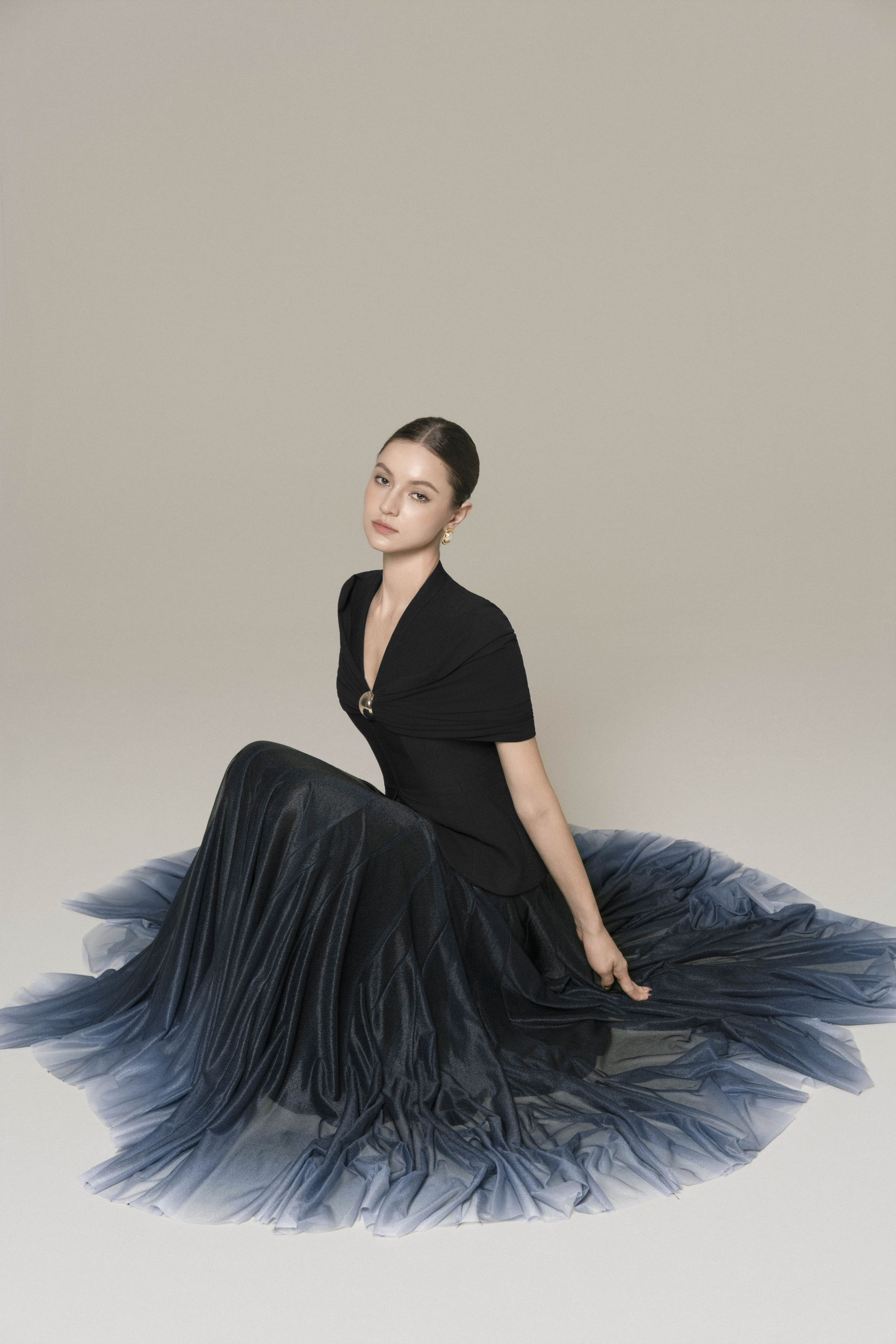 Halo Peplum Top & Ombre Horizon Skirt