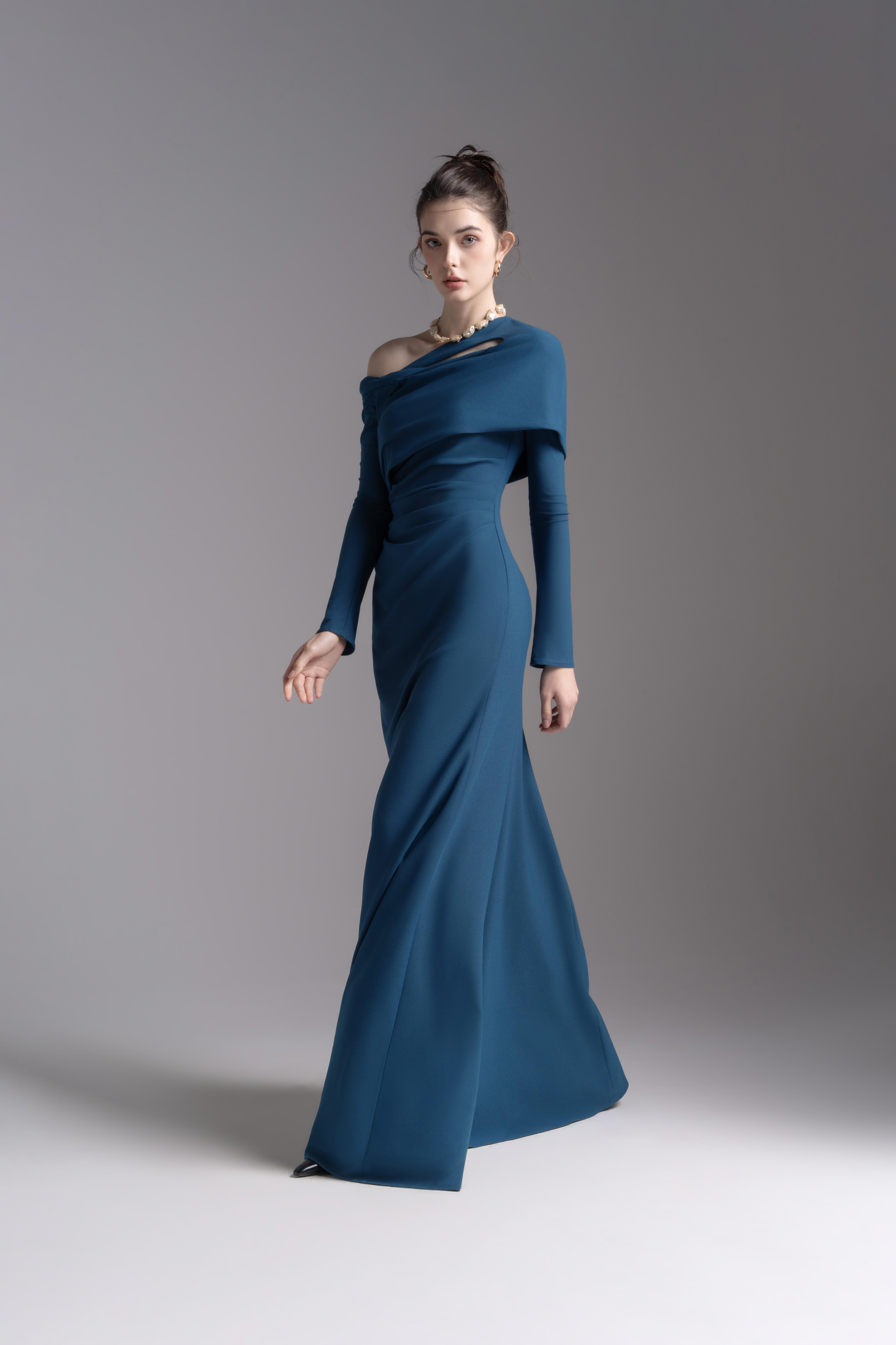 Twist Silhouette Dress