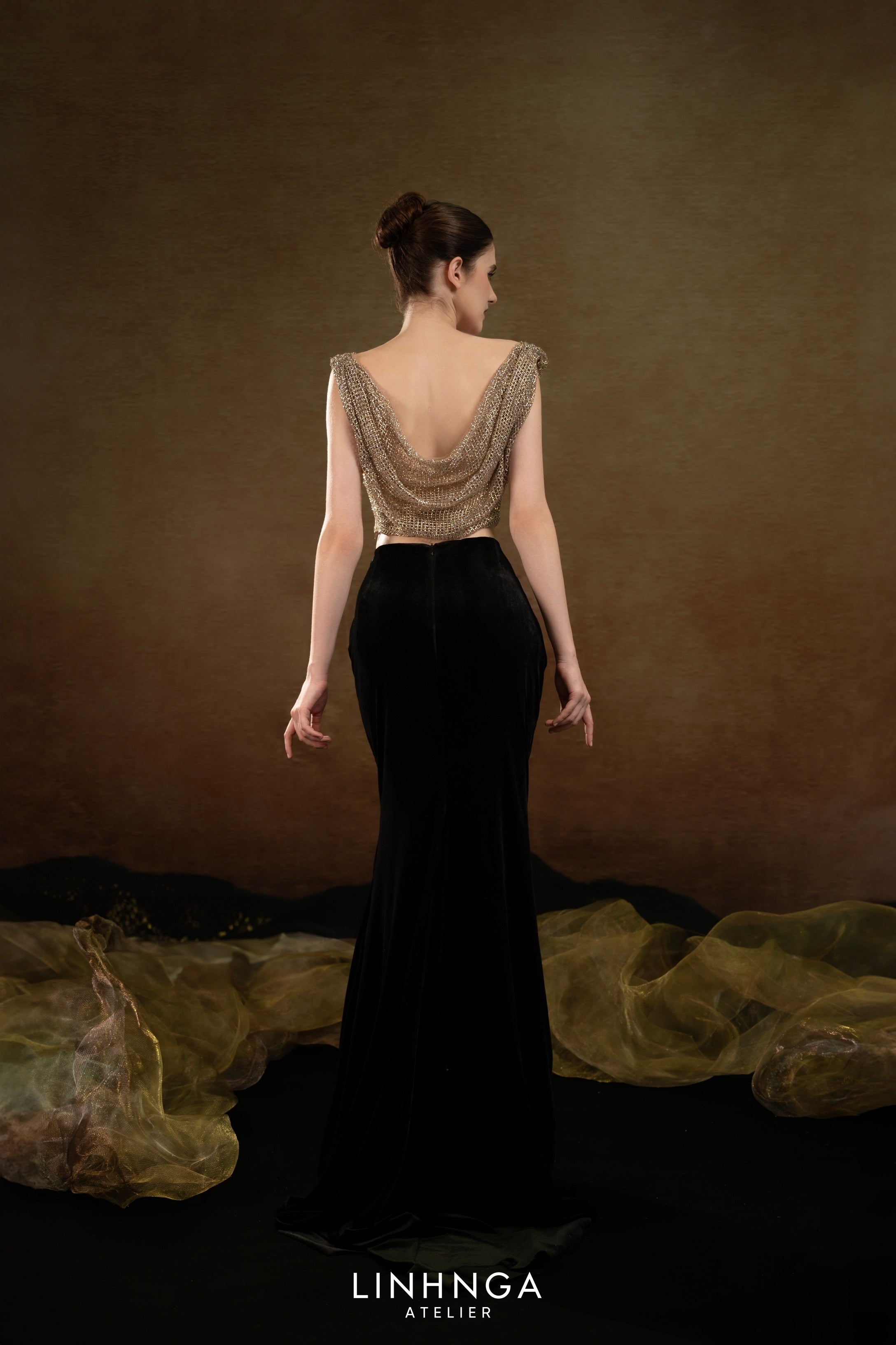 Linh Nga ALT129 – Golden Drape Mermaid Elegance