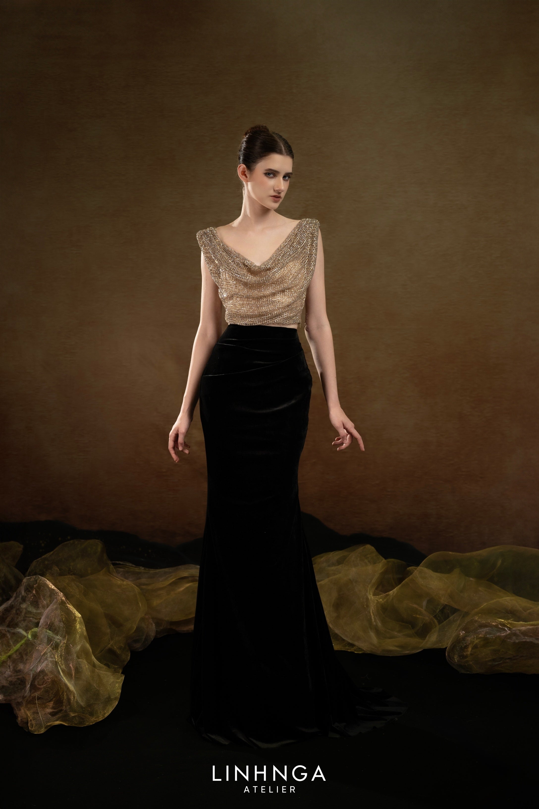 Linh Nga ALT129 – Golden Drape Mermaid Elegance