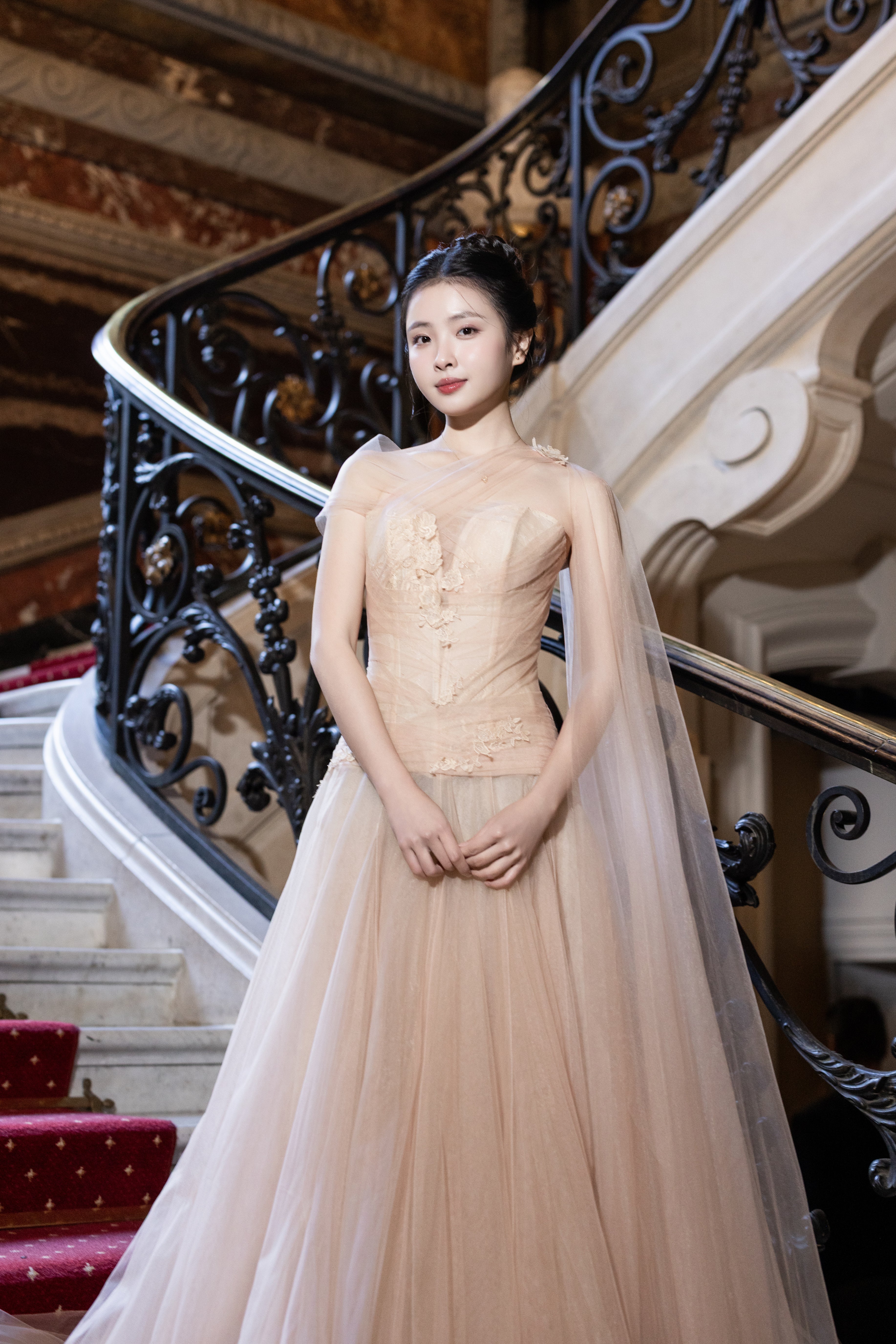 Linh Nga Couture ALT121 Lace Bodice