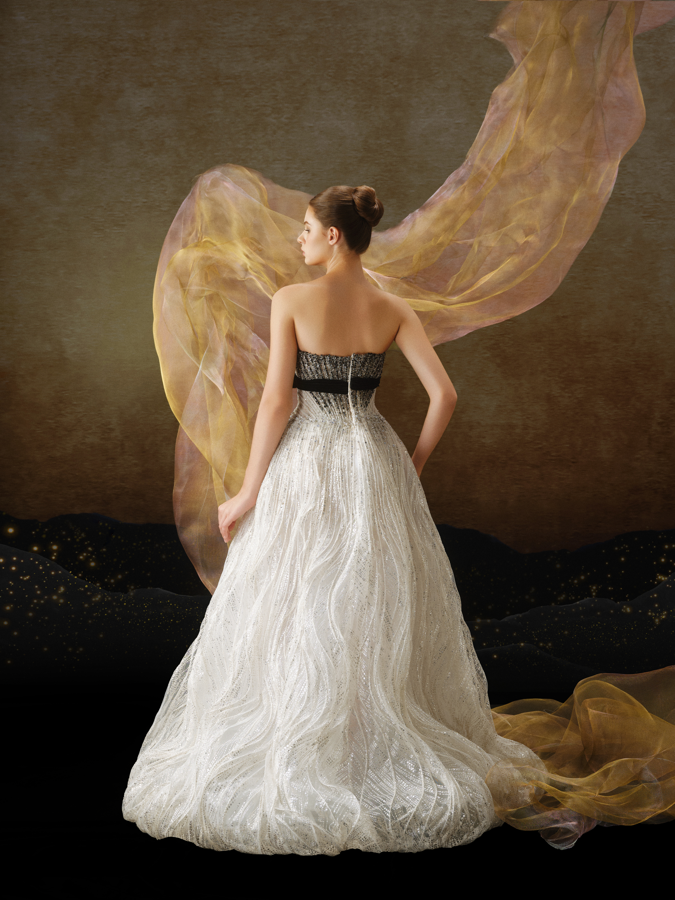 Linh Nga LMBAT247 – Strapless Bow-Front Gown