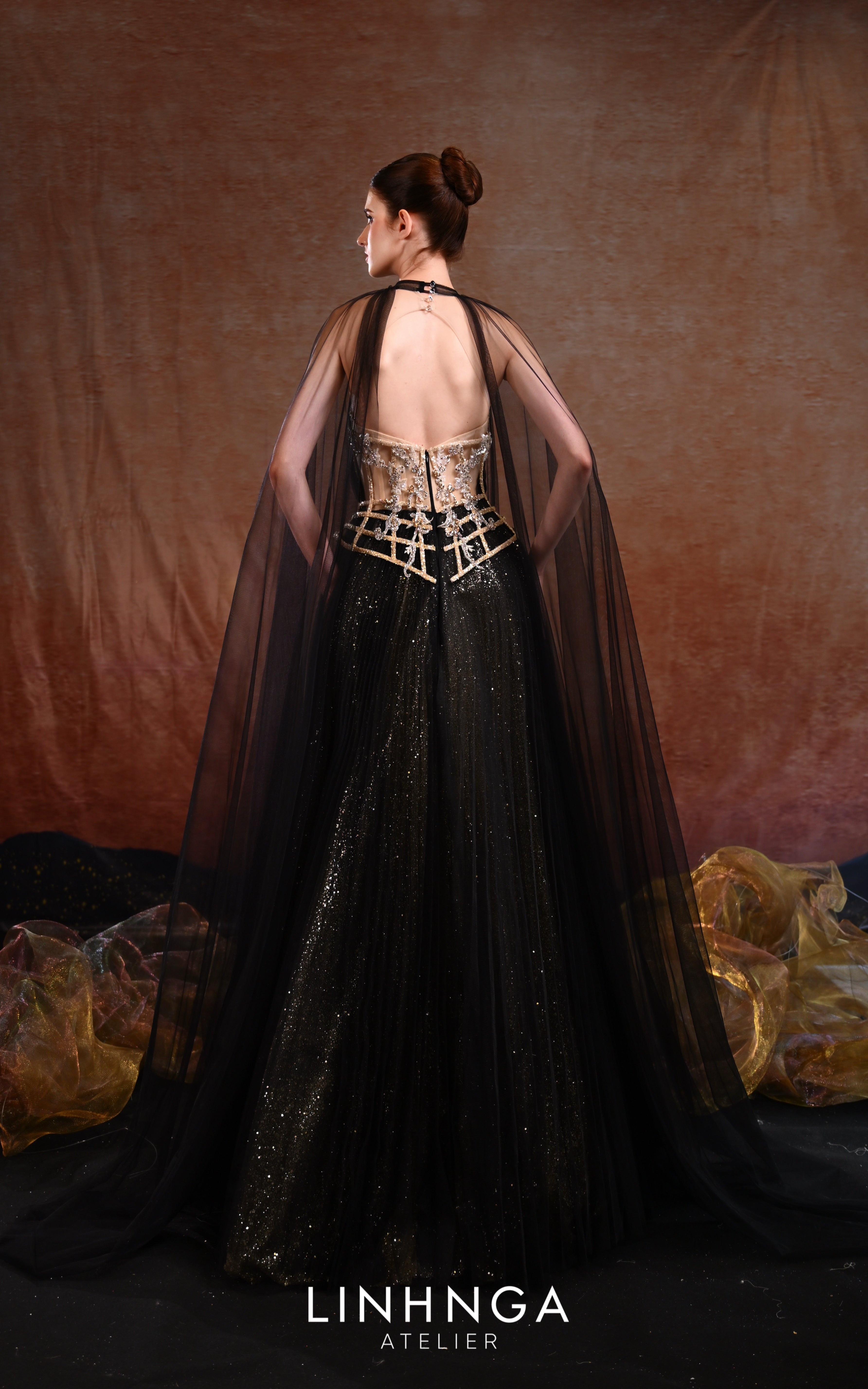 Linh Nga LMBAT250 – Detachable Cape Couture Power