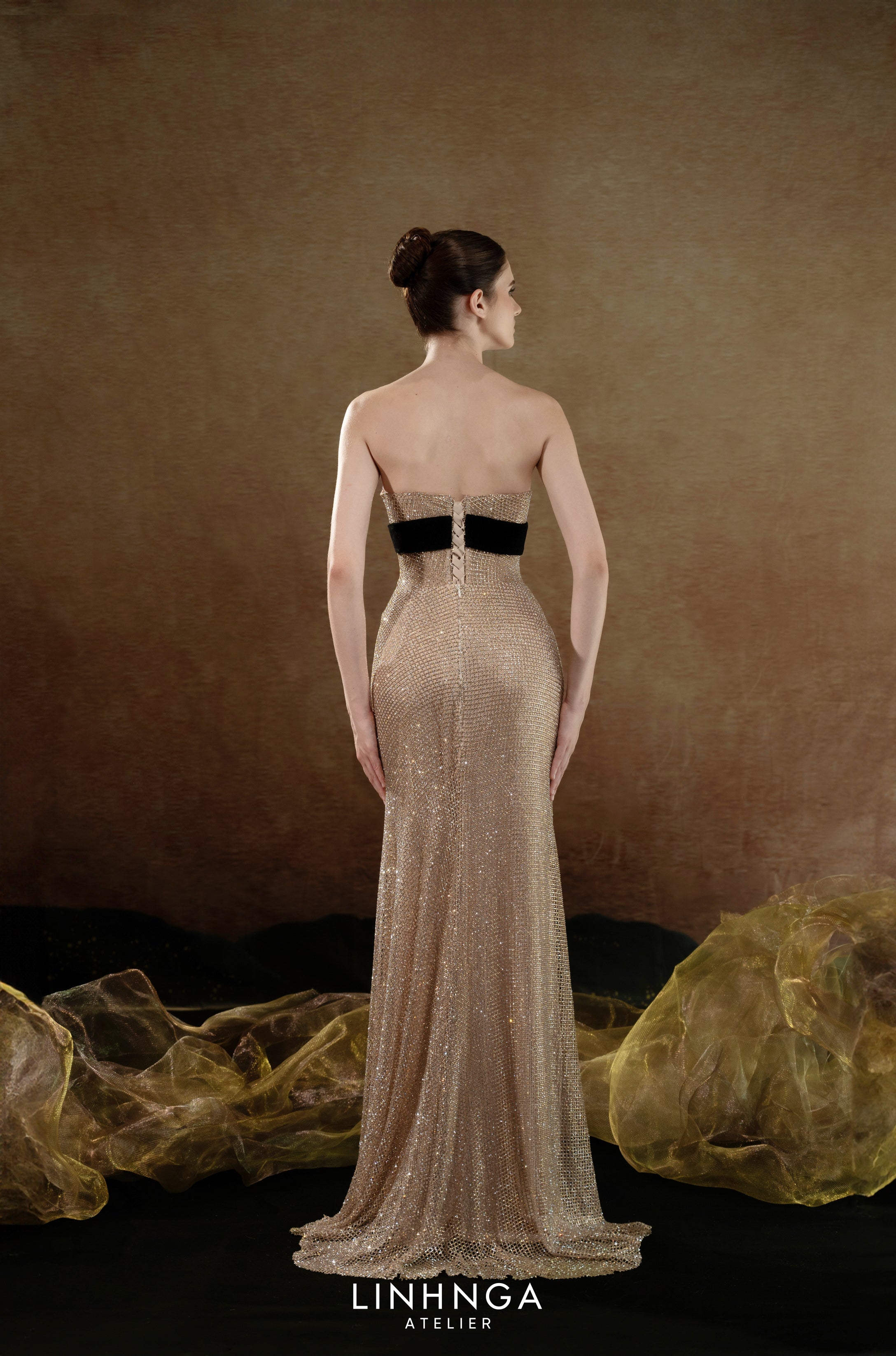 Linh Nga LMBCT314 – Golden Crystal Bow Elegance