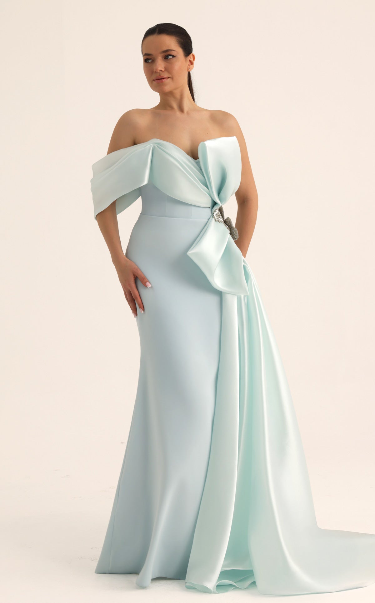 MNM Couture O07802