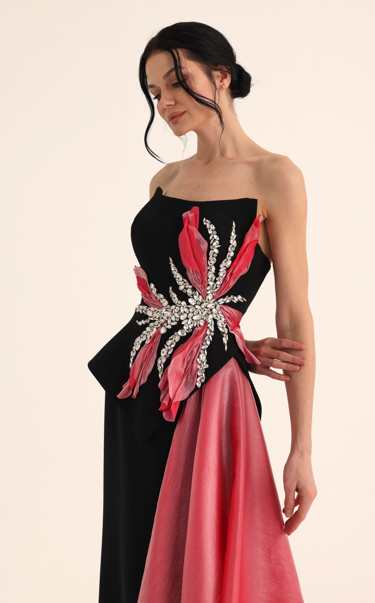 MNM Couture O07806