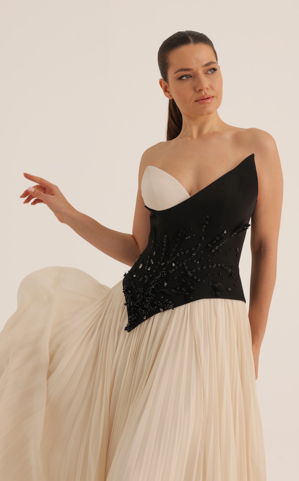 MNM Couture O07808