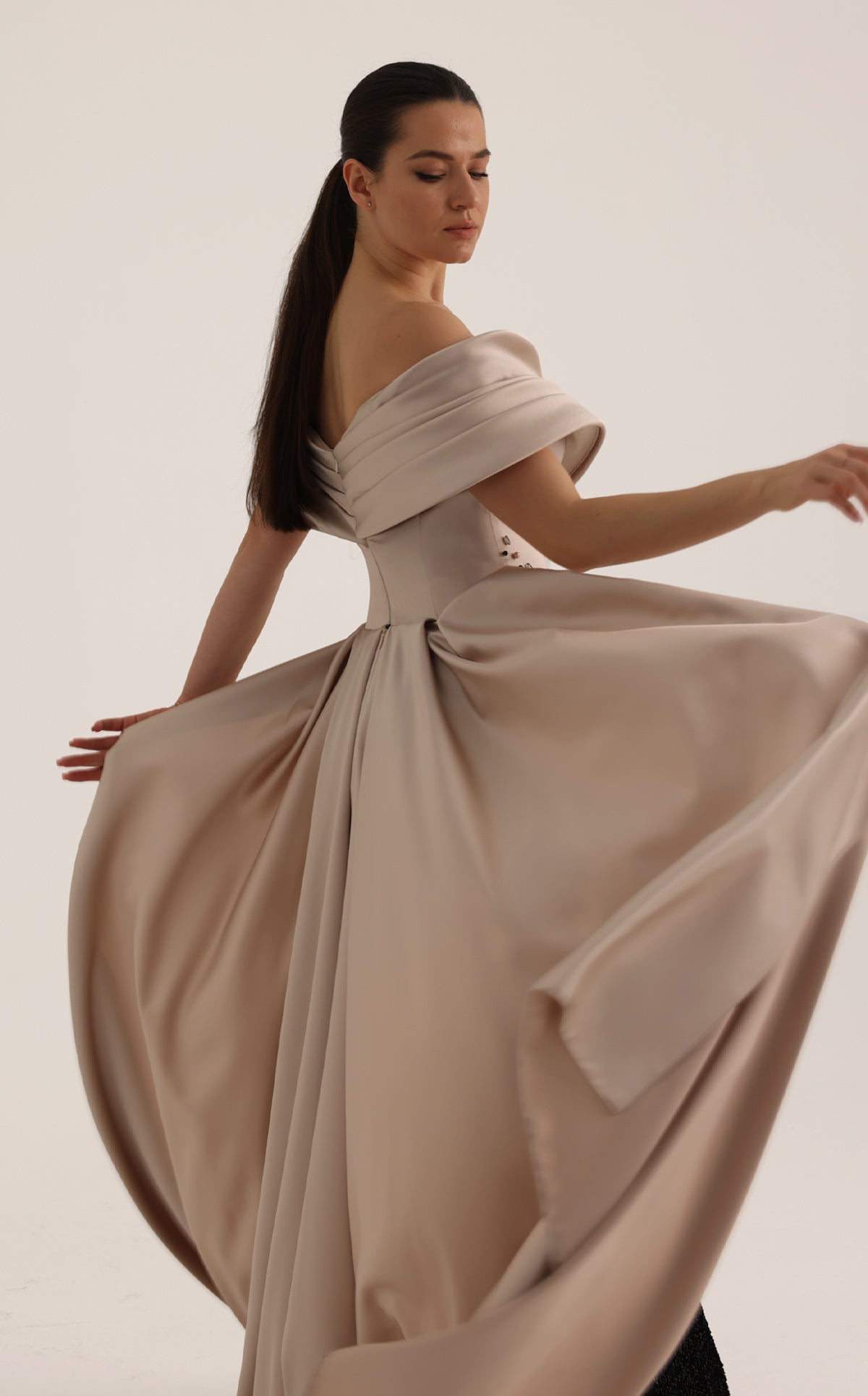 MNM Couture O07834