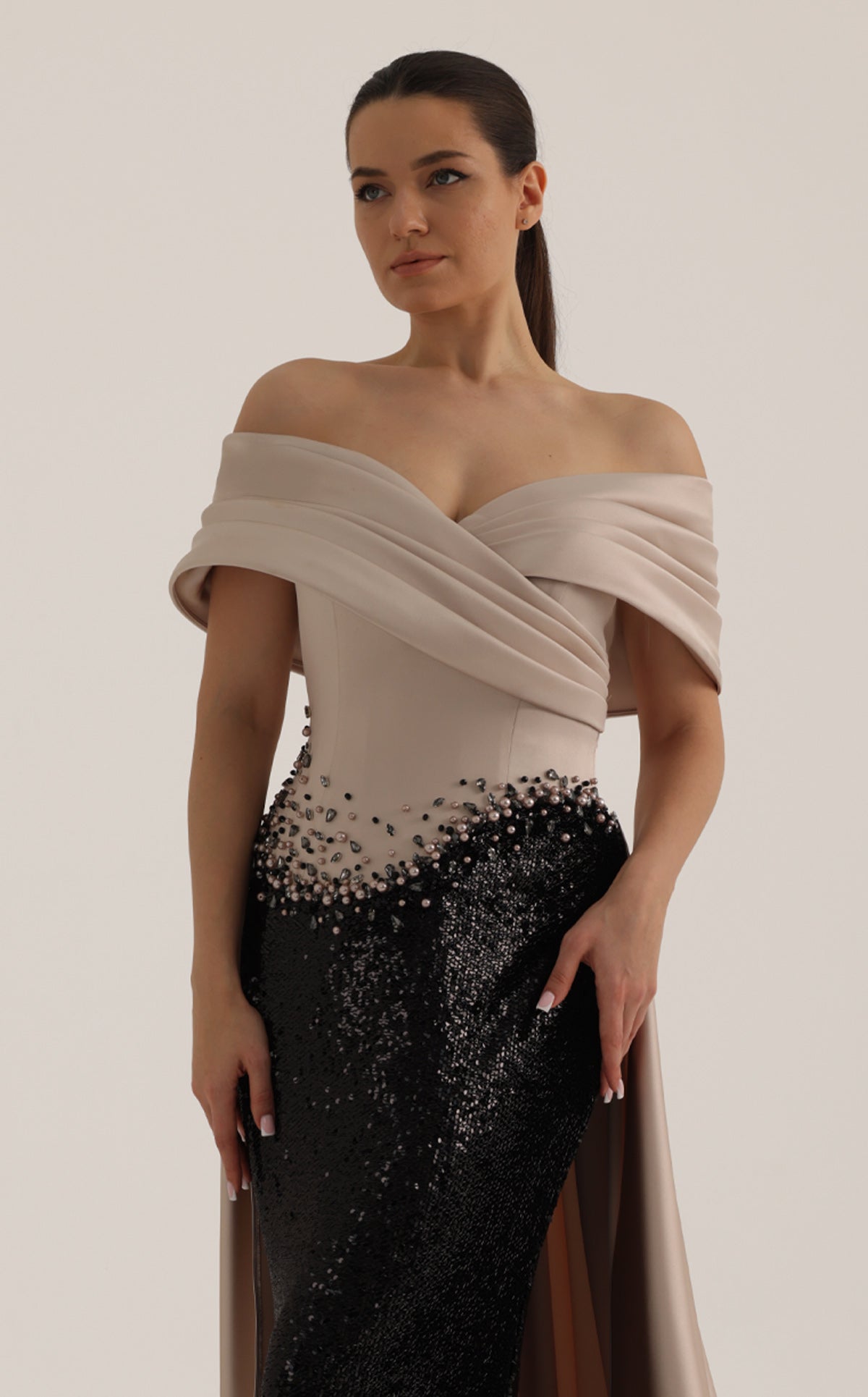 MNM Couture O07834
