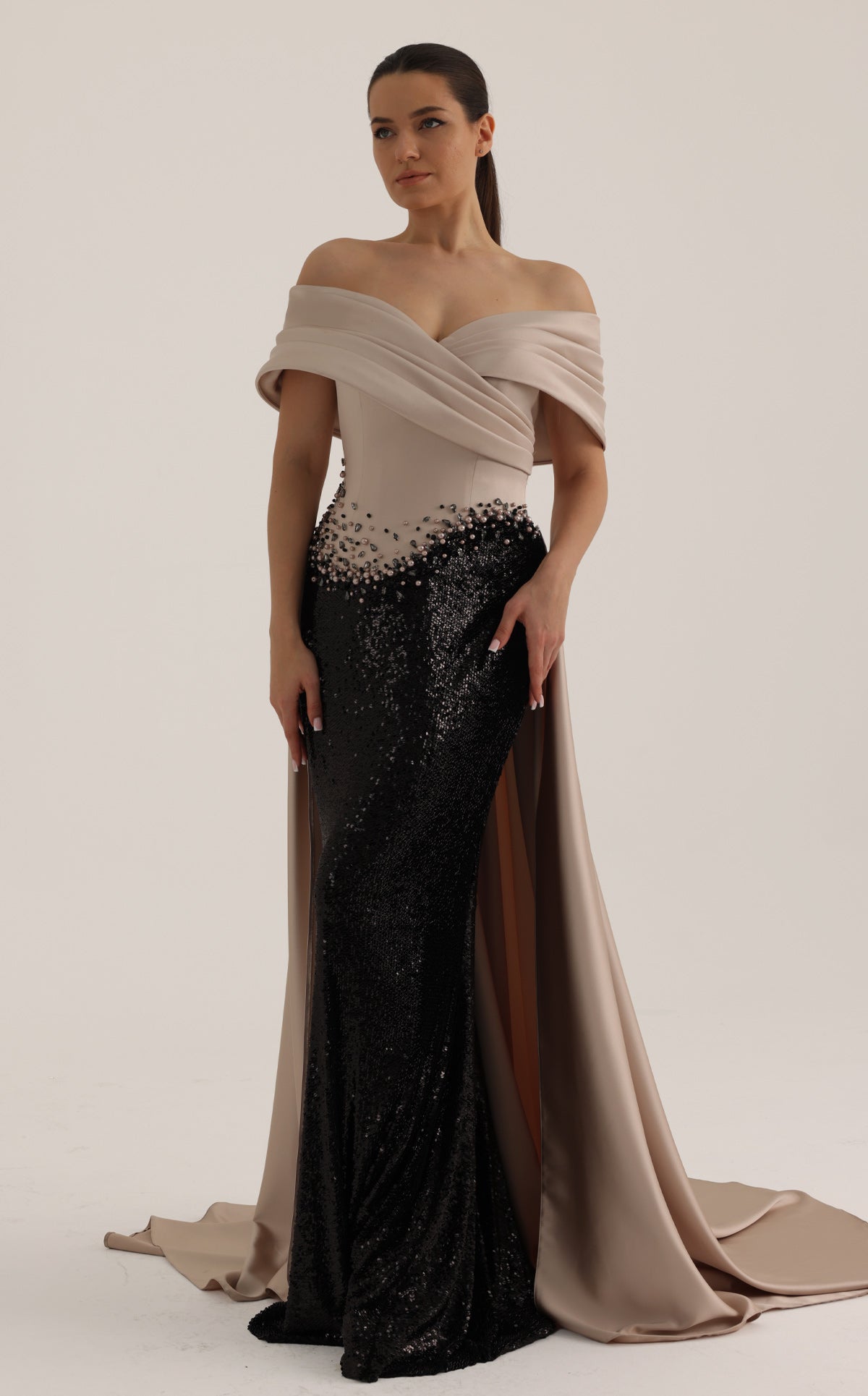 MNM Couture O07834