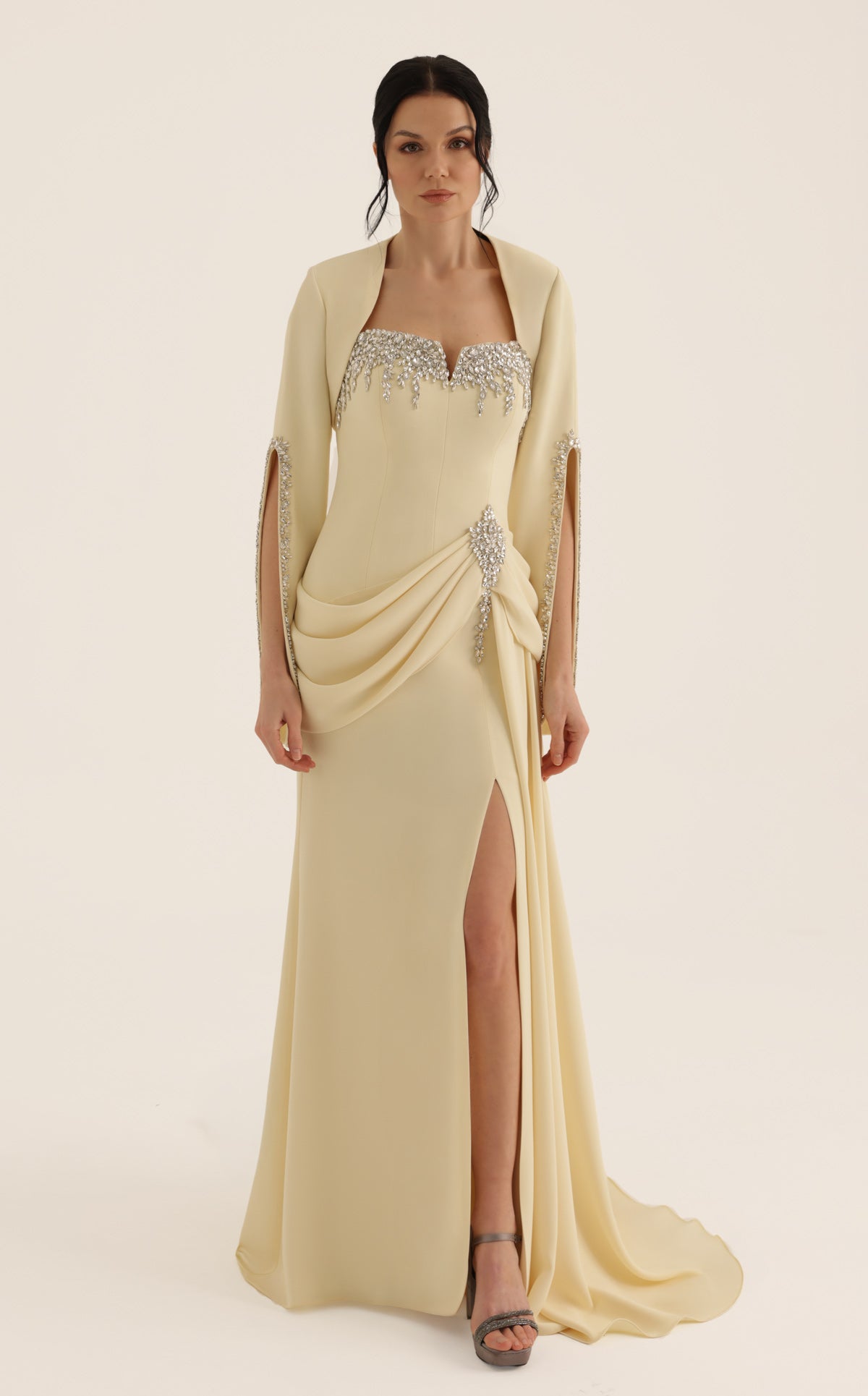 MNM Couture O07851