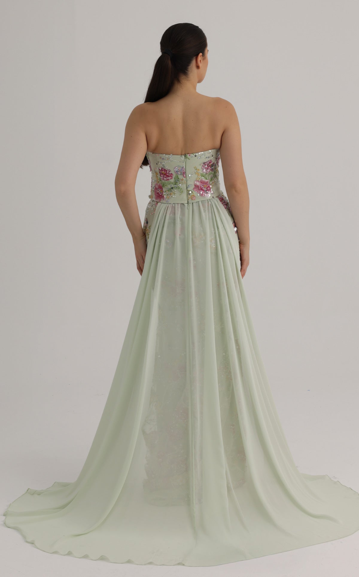 MNM Couture O07858