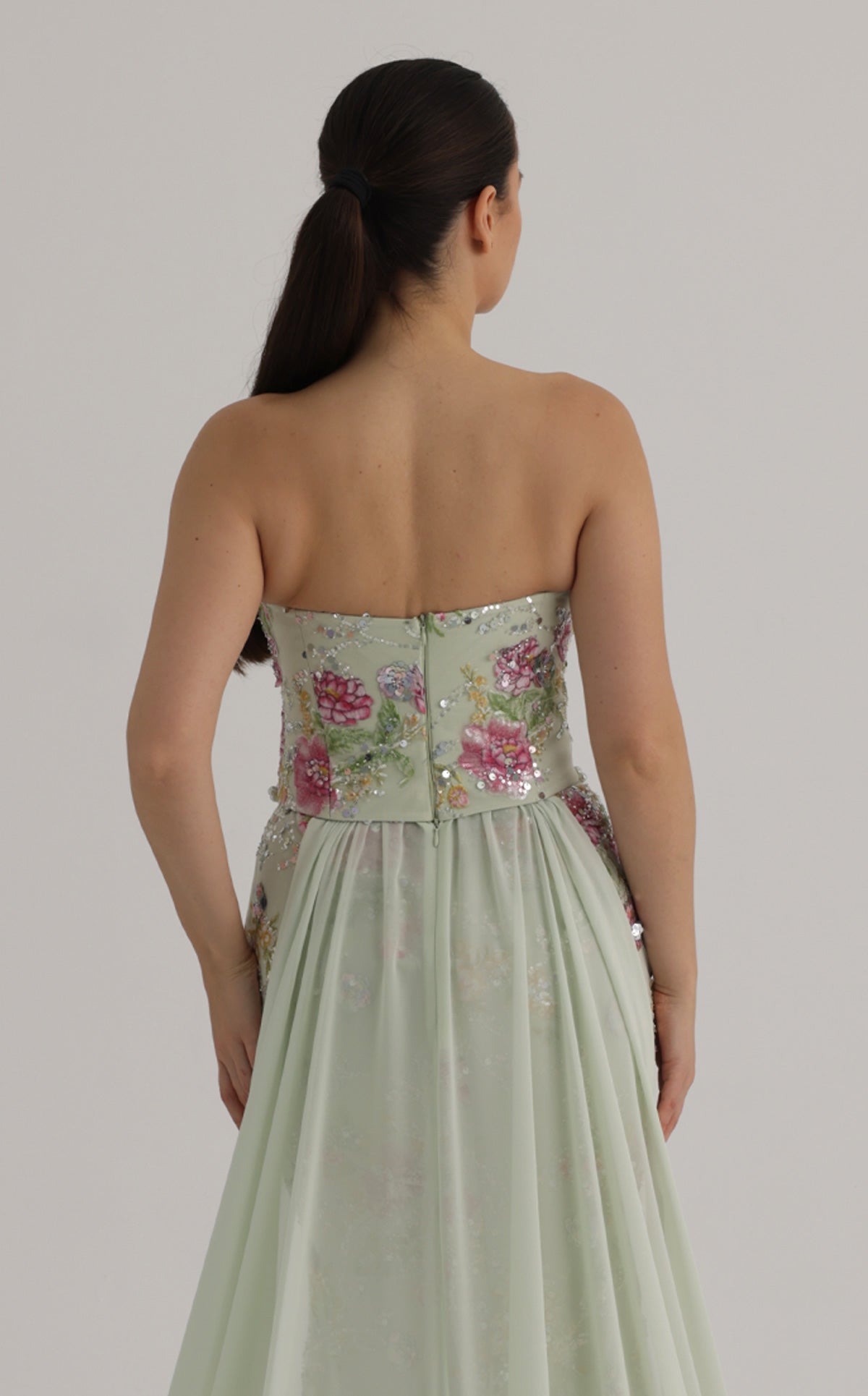 MNM Couture O07858