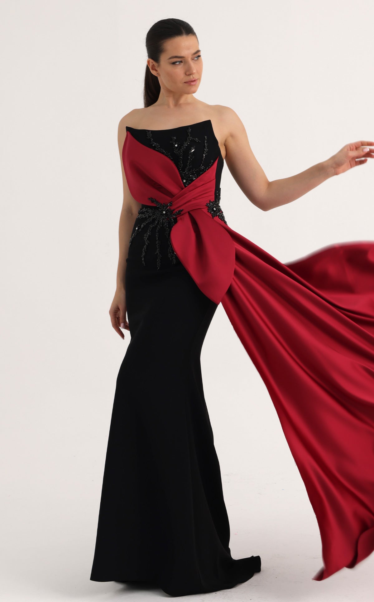 MNM Couture O07861