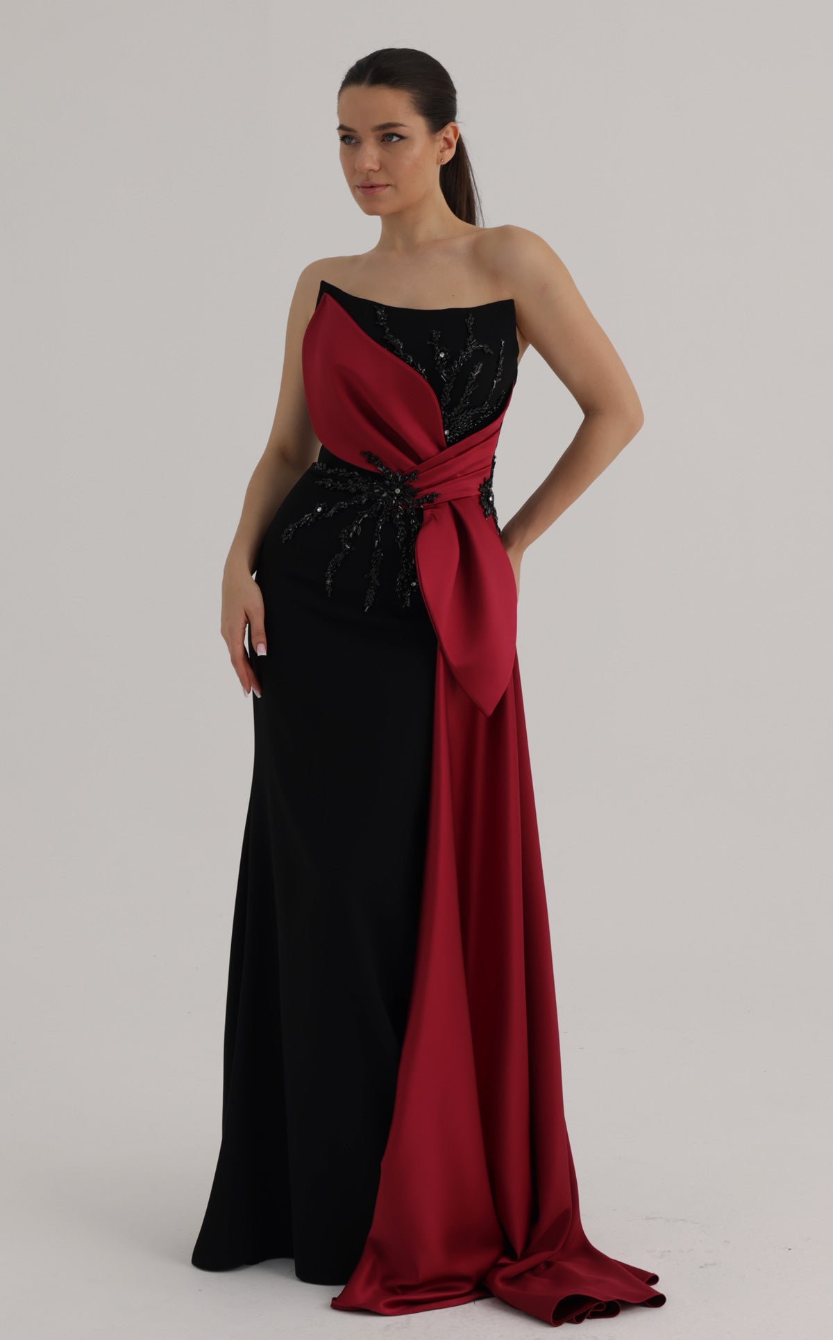 MNM Couture O07861