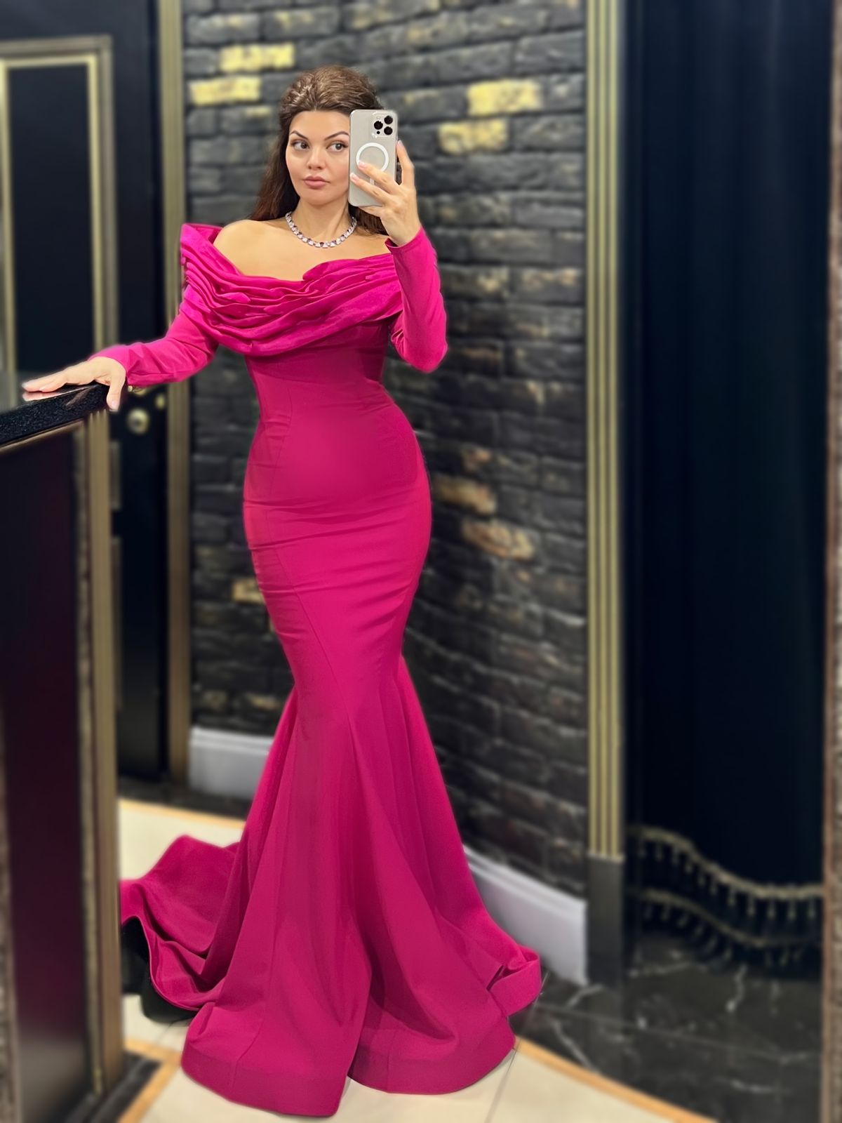 Mesmerizing Mermaid Elegance in Fuchsia and Olive Where to buy F02928