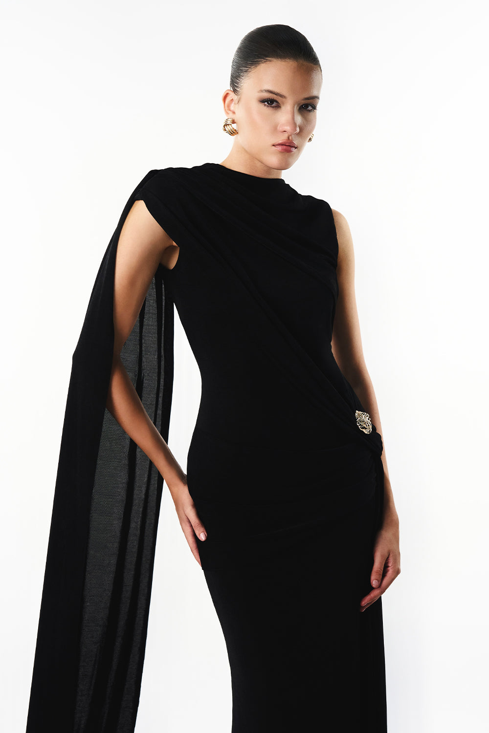 Mirer - Onyra Asymmetric Sleeve Metal Maxi Dress-2
